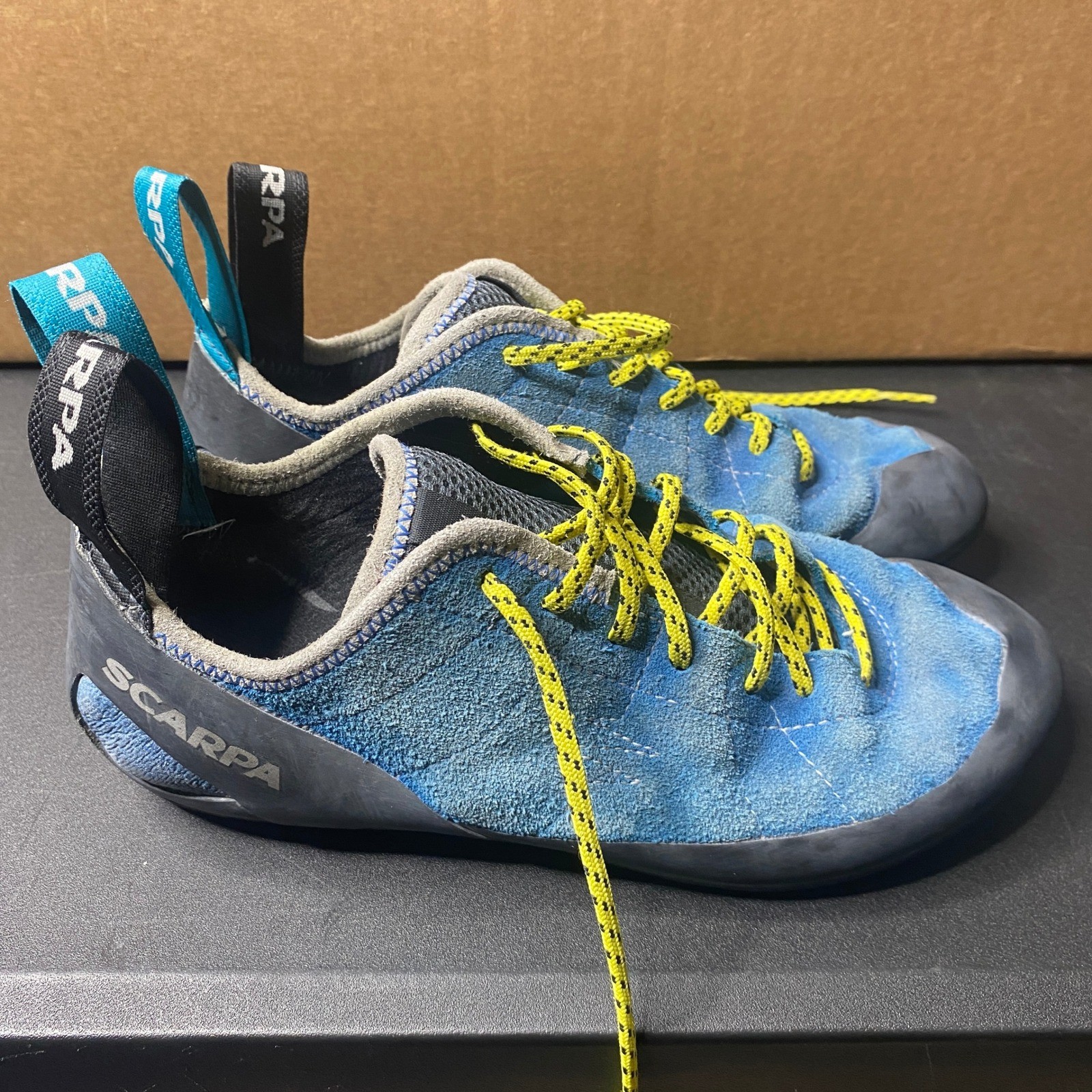 Scarpa Helix Climbing Shoes Blue Suede Lace Up Mens 8 Womens 9 EU 41 70005-001.1 Scarpa Helix Climbing Shoes Blue Suede Lace Up Mens 8 Womens 9 EU 41 70005-001.1
