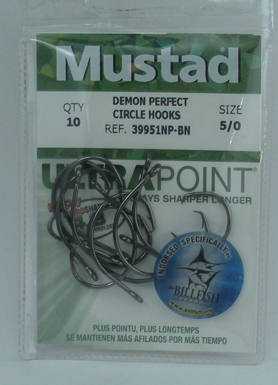 Mustad 39951NPBN-5/0 Demon Perfect Ultra Point Circle Hook Black10CT Mustad 39951NPBN-5/0 Demon Perfect Ultra Point Circle Hook Black10CT