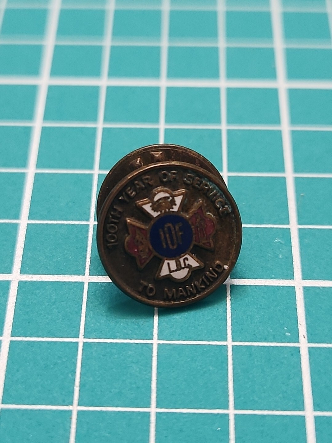 Vtg IOF Independent Order Of Foresters 100 Years Of Service Gold Tone Lapel Pin 