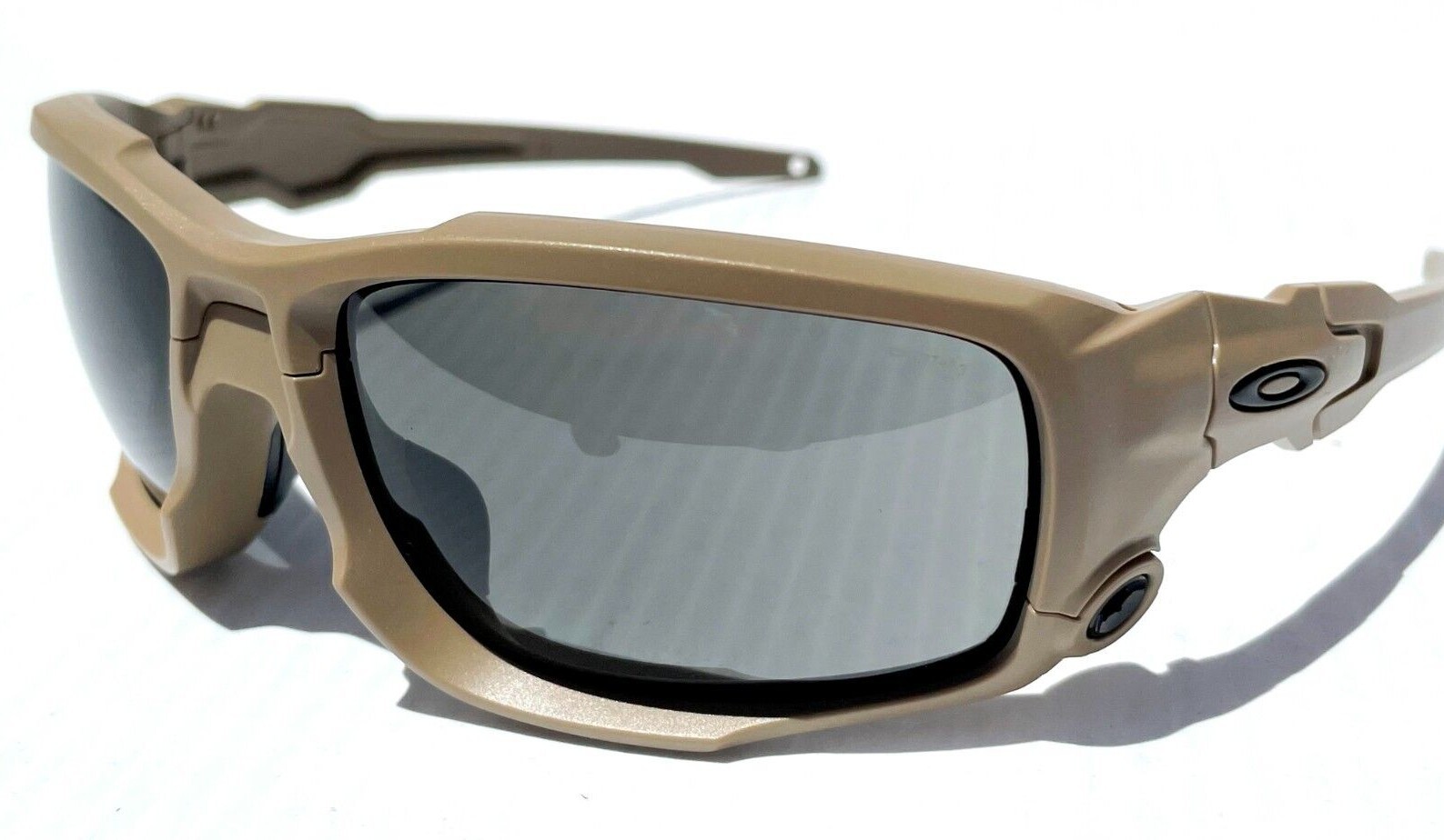 NEW Oakley SI SHOCKTUBE Desert Terrain Tan BALLISTIC Grey Lens Sunglass 9329-04 NEW Oakley SI SHOCKTUBE Desert Terrain Tan BALLISTIC Grey Lens Sunglass 9329-04