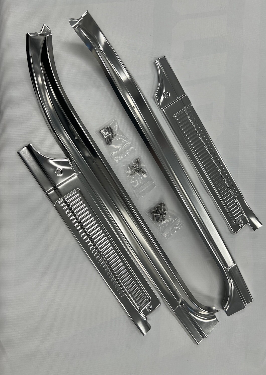 1973-1977 CHEVROLET GMC C10 C20 C30 G10 DOOR SILL TRIM KIT 4 PIECES NEW 1973-1977 CHEVROLET GMC C10 C20 C30 G10 DOOR SILL TRIM KIT 4 PIECES NEW