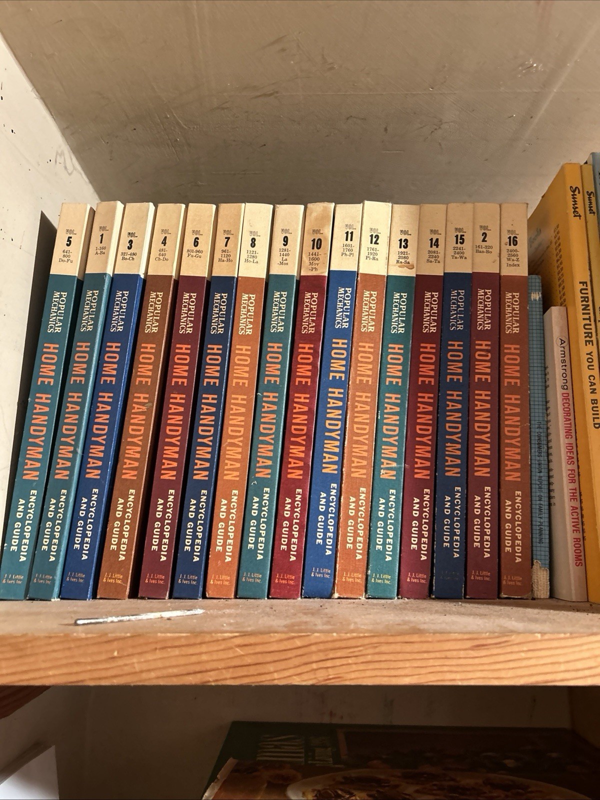1961  Popular Mechanics Home Handyman Encyclopedia Guide Book Set, Vols 1-16 Vtg
