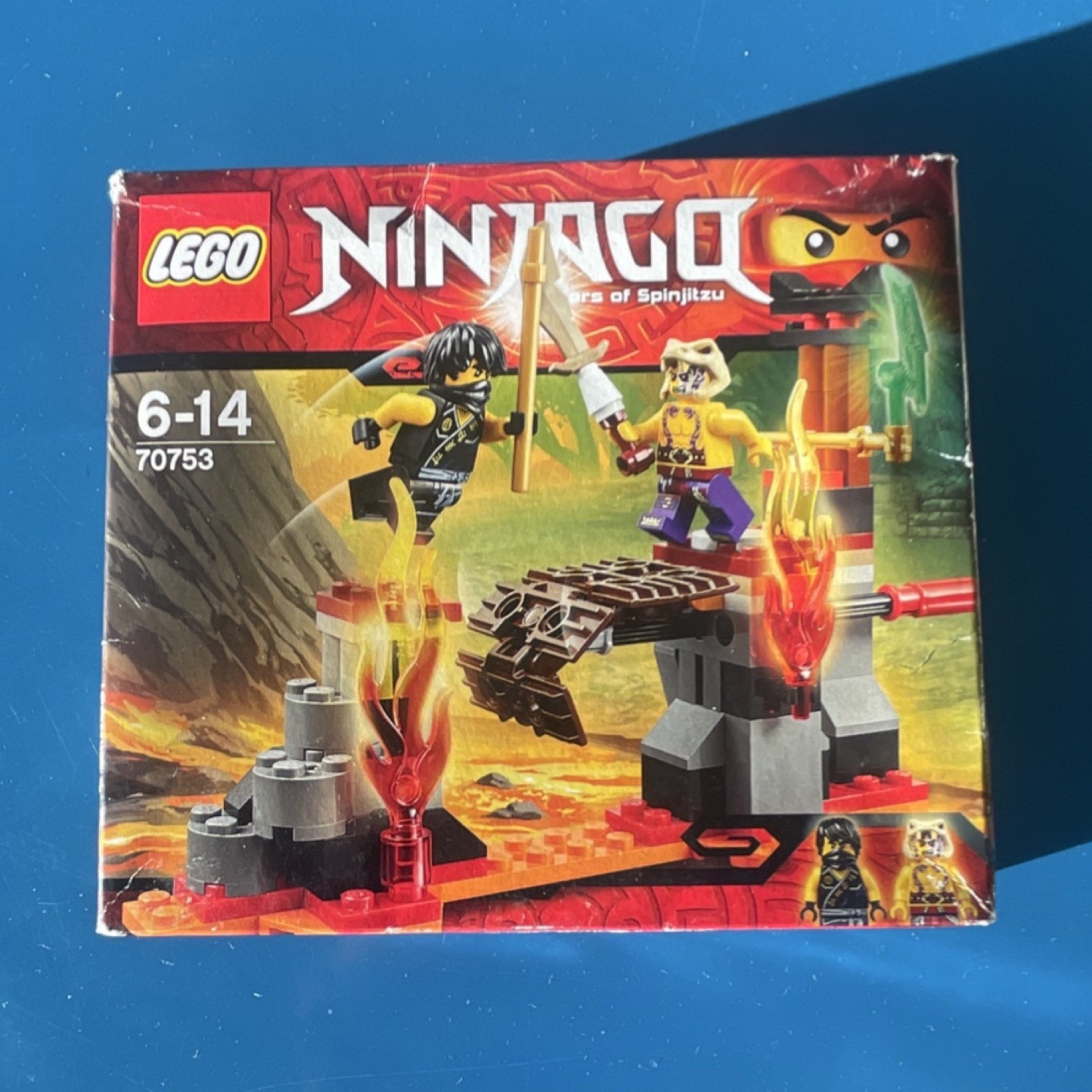 LEGO NINJAGO: Lava Falls (70753)