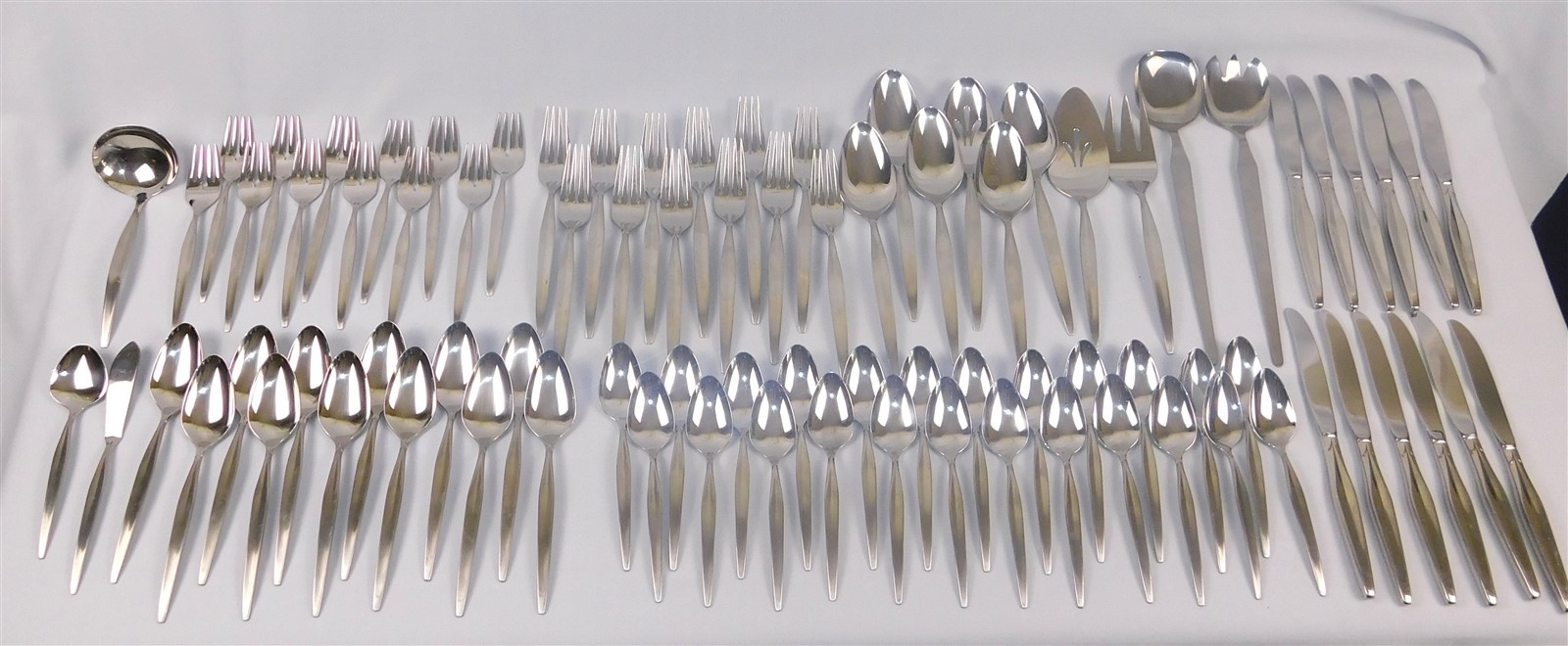 85 Pcs Vtg 1847 Rogers Bros 'Concept' Stainless Serving Pieces & Flatware Set 85 Pcs Vtg 1847 Rogers Bros 'Concept' Stainless Serving Pieces & Flatware Set
