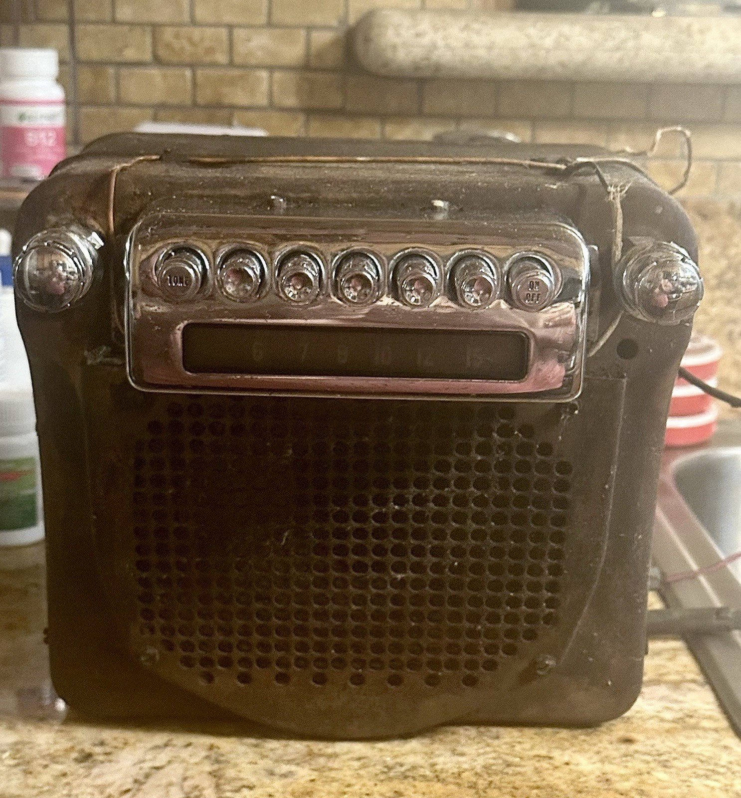 Antique Cadillac radio Fits 1942, 1946, 1947 Antique Cadillac radio Fits 1942, 1946, 1947