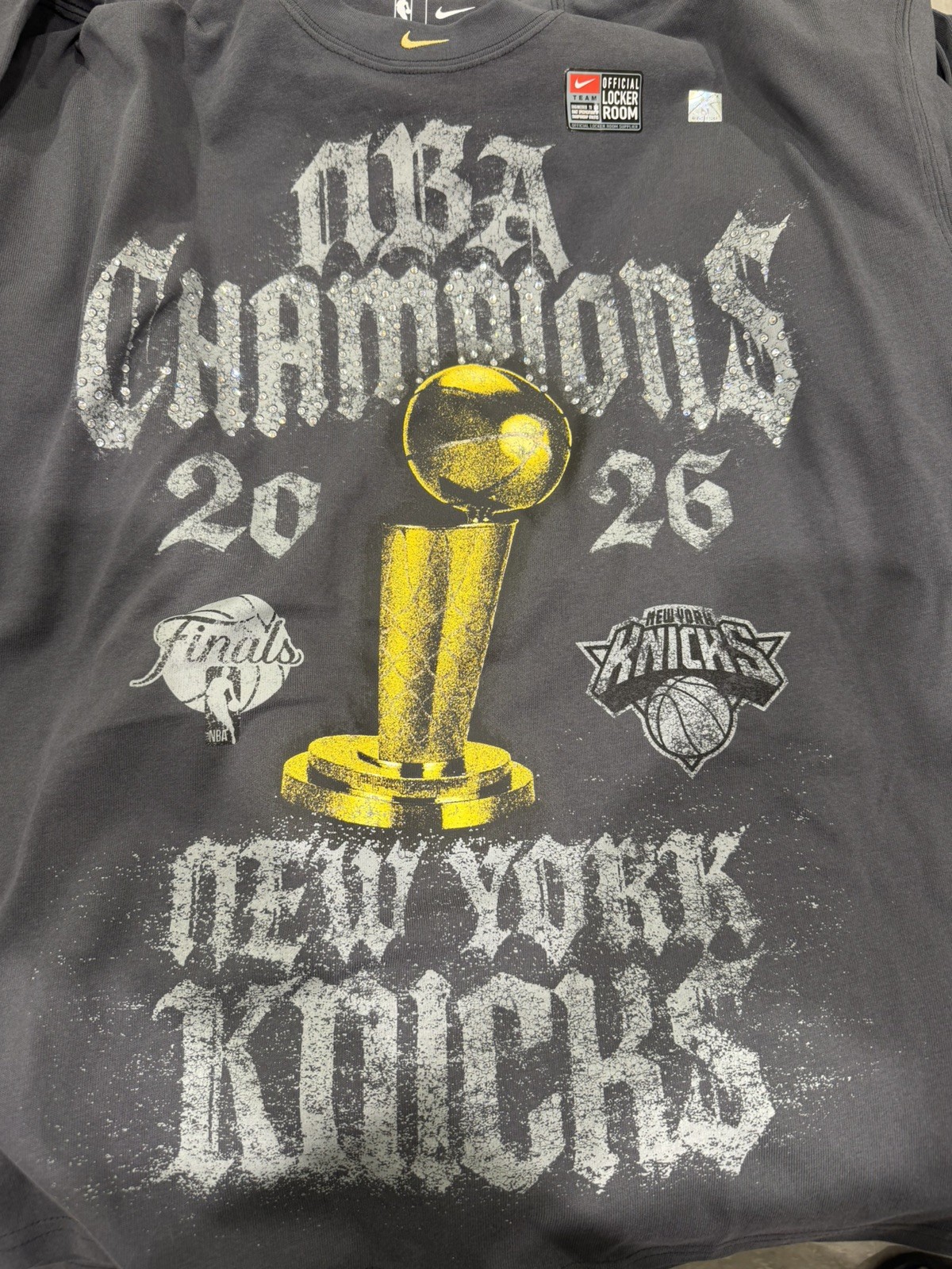 New York Knicks Nike 2026 NBA Finals Champions Authentic Locker Room sz L New York Knicks Nike 2026 NBA Finals Champions Authentic Locker Room sz L