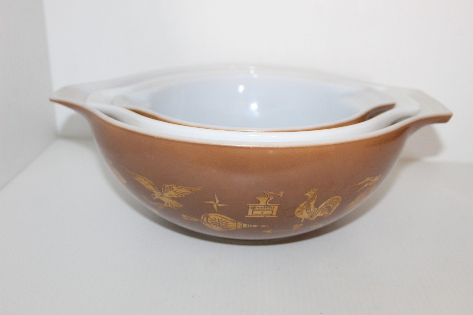 Vintage Pyrex Early American Cinderella Mixing Bowl Set 441 442 443 Brown &