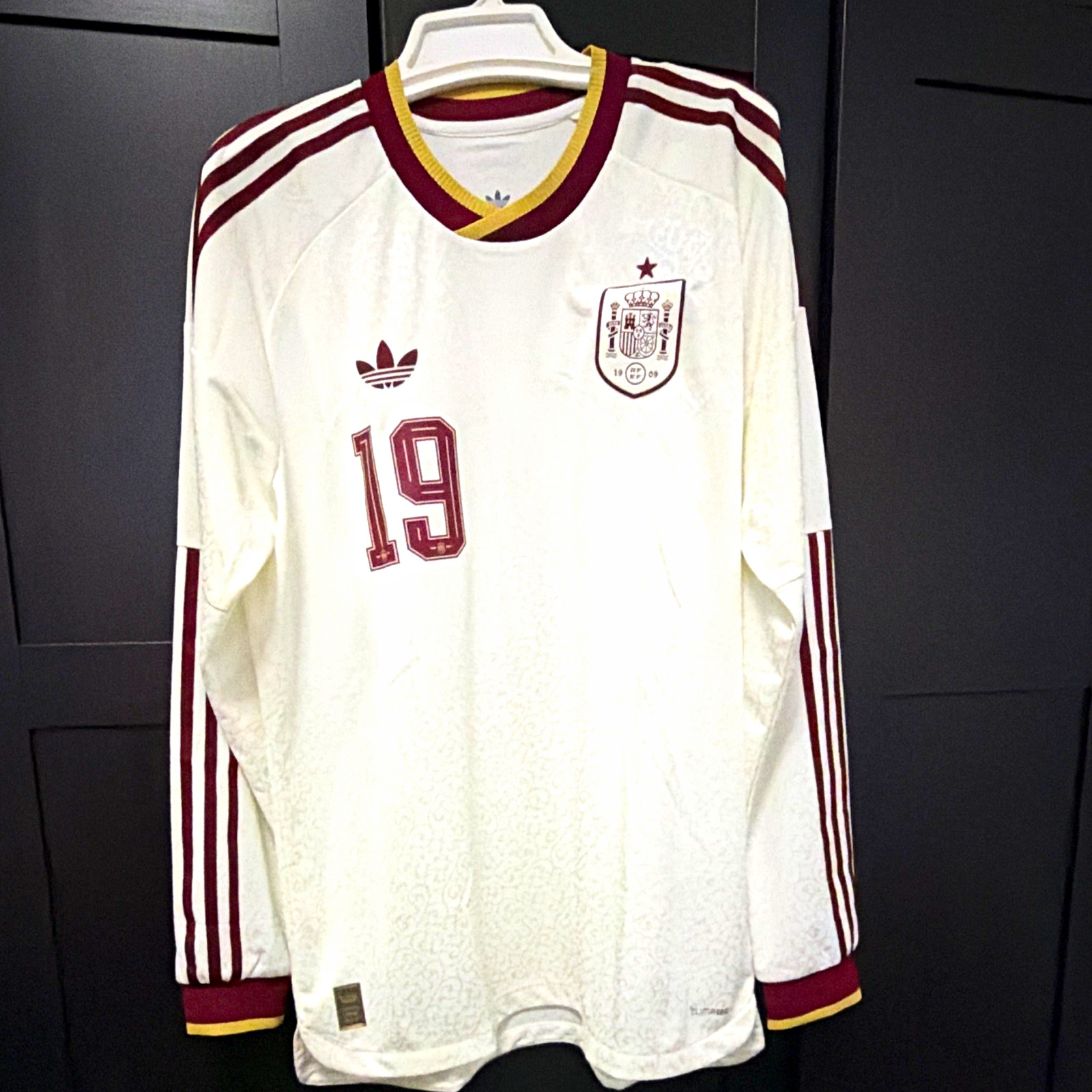 adidas Spain Lamine Yamal #19 Long Sleeve Soccer Jersey XL White Burgundy adidas Spain Lamine Yamal #19 Long Sleeve Soccer Jersey XL White Burgundy