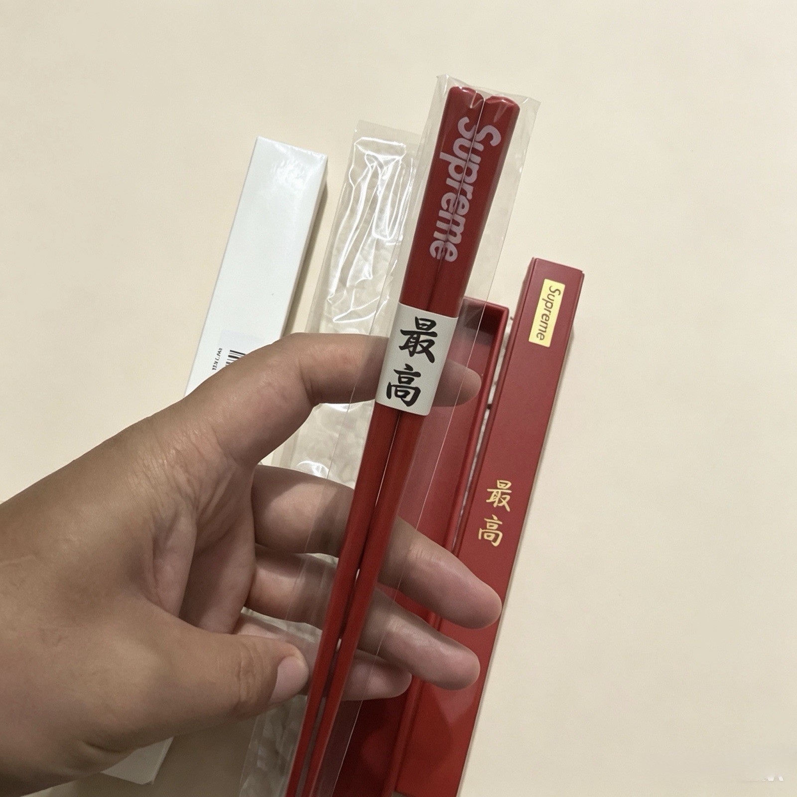 SUPREME CHOPSTICKS RED FW17 2017 Metal Chopsticks SUPREME CHOPSTICKS RED FW17 2017 Metal Chopsticks
