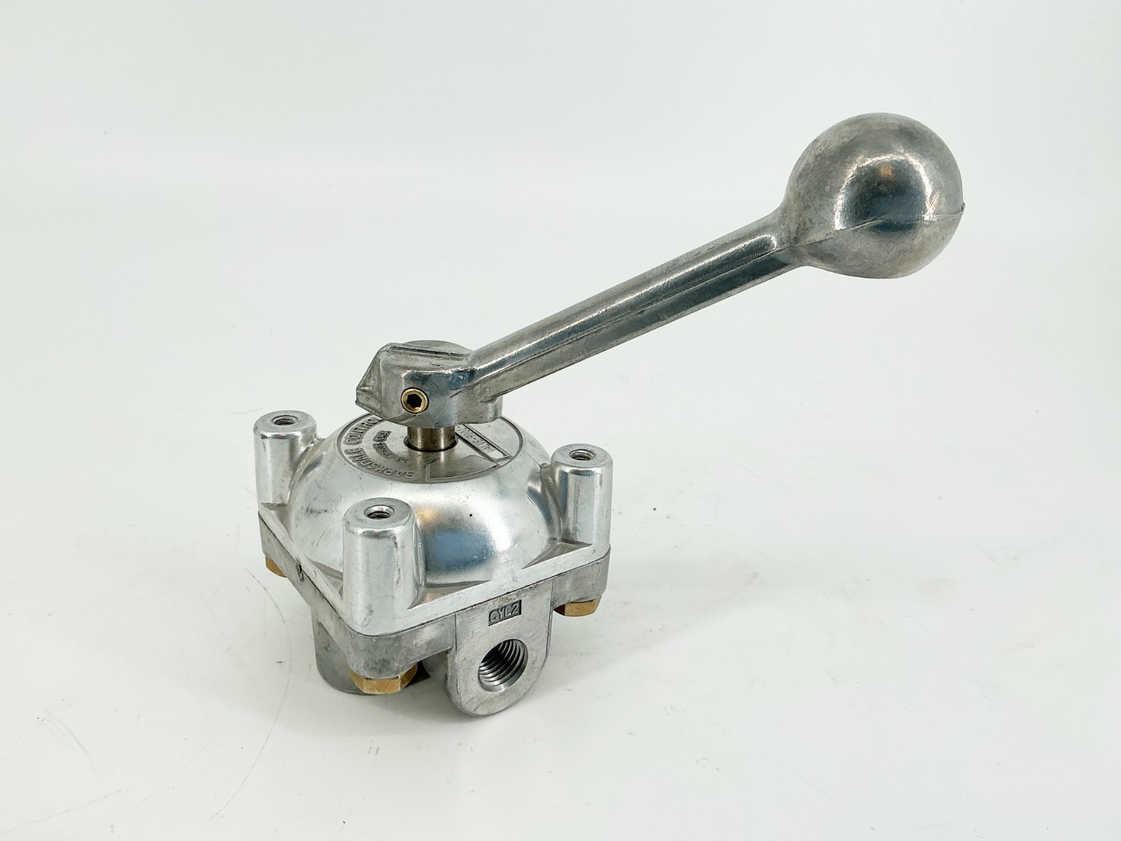 New Barksdale Controls 9001-M-Z13 Directional Control Valve 3 Position - No Box New Barksdale Controls 9001-M-Z13 Directional Control Valve 3 Position - No Box