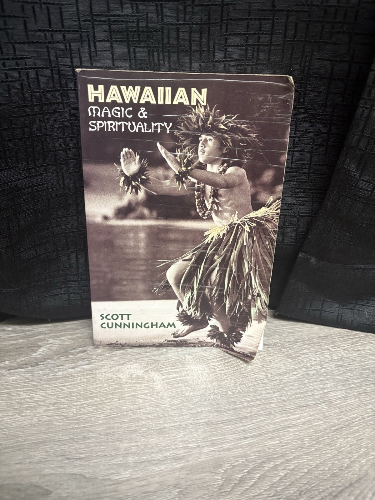 Hawaiian Magic & Spirituality Covered Paperback Book - Hawaii Books Hawaiian Magic & Spirituality Covered Paperback Book - Hawaii Books