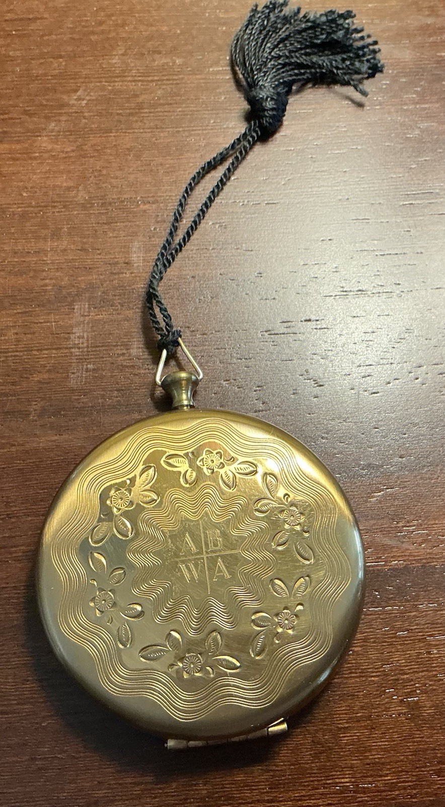 Vintage Zell Fifth Avenue Powder Compact Women's Powder Compact with Mirror Vintage Zell Fifth Avenue Powder Compact Women's Powder Compact with Mirror