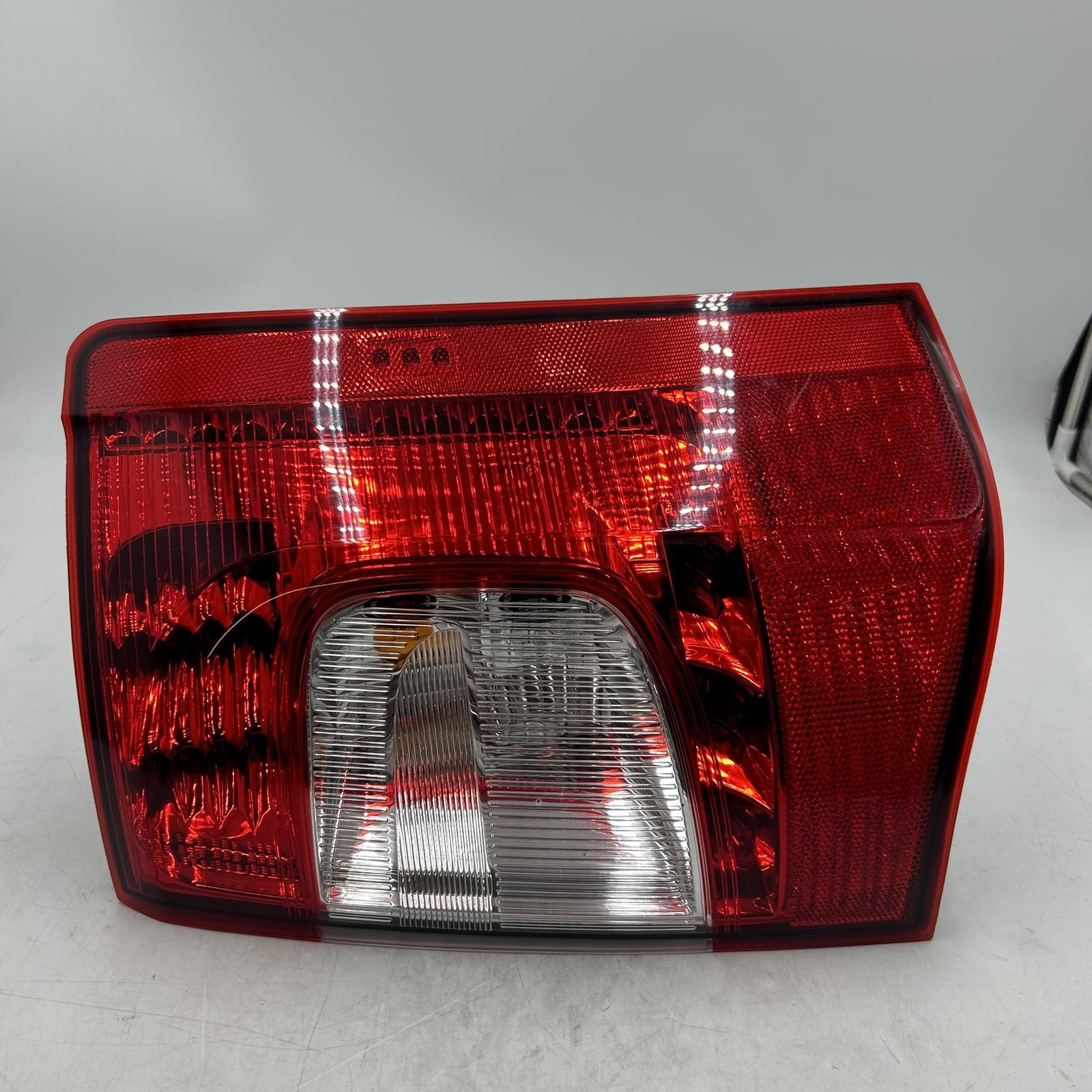 TYC 11-6435-00-9 Right Tail Light Assembly For 2011-2016 Town & Country TYC 11-6435-00-9 Right Tail Light Assembly For 2011-2016 Town & Country