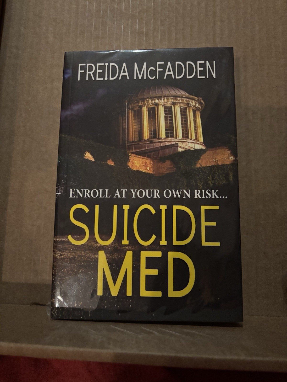 Suicide Med by Freida McFadden (2014, Trade Paperback) Suicide Med by Freida McFadden (2014, Trade Paperback)