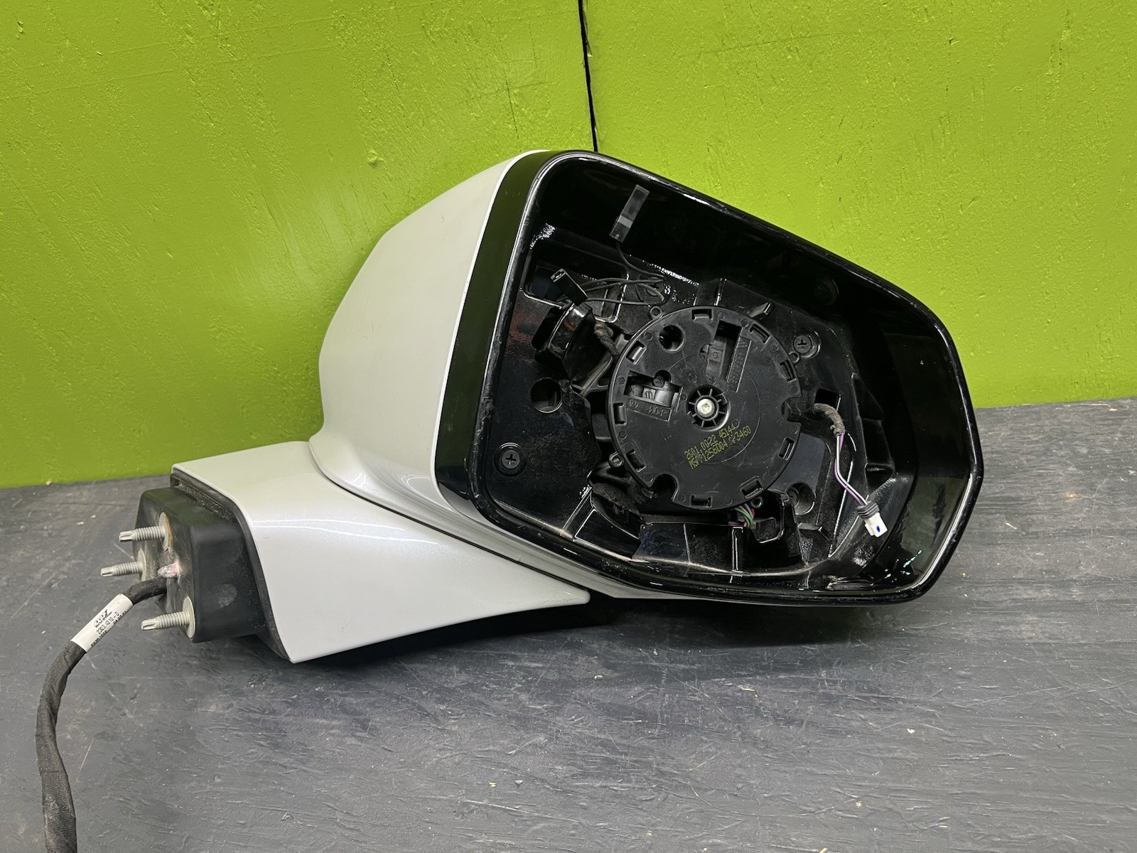 2020-2025 Cadillac XT6 Mirror RH OEM