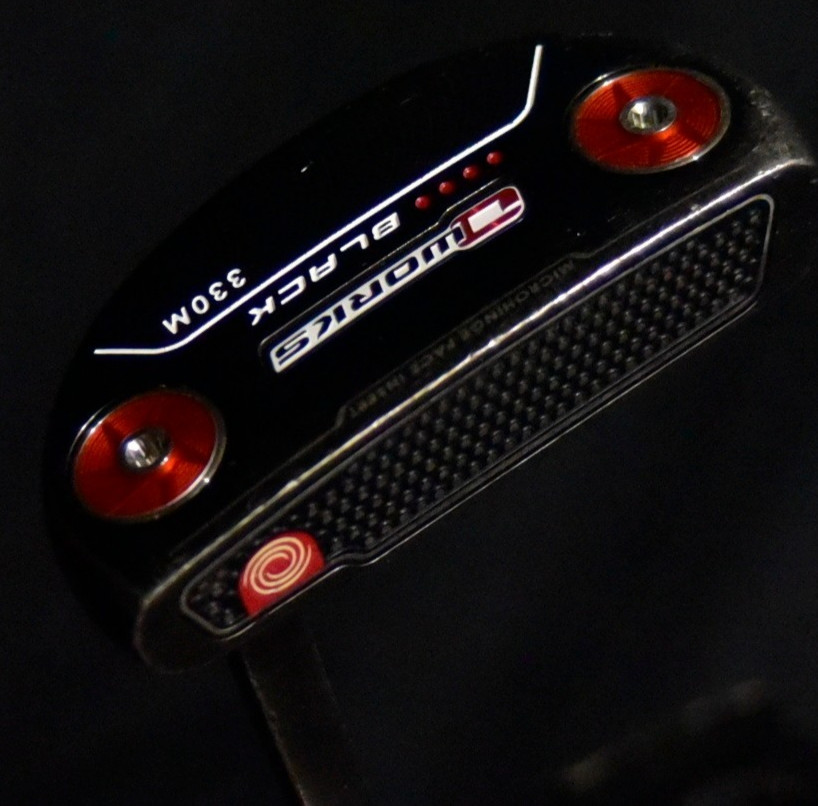 ODYSSEY O-WORKS BLACK 330M PUTTER LENGTH: 35 IN RIGHT HANDED NEW GRIP