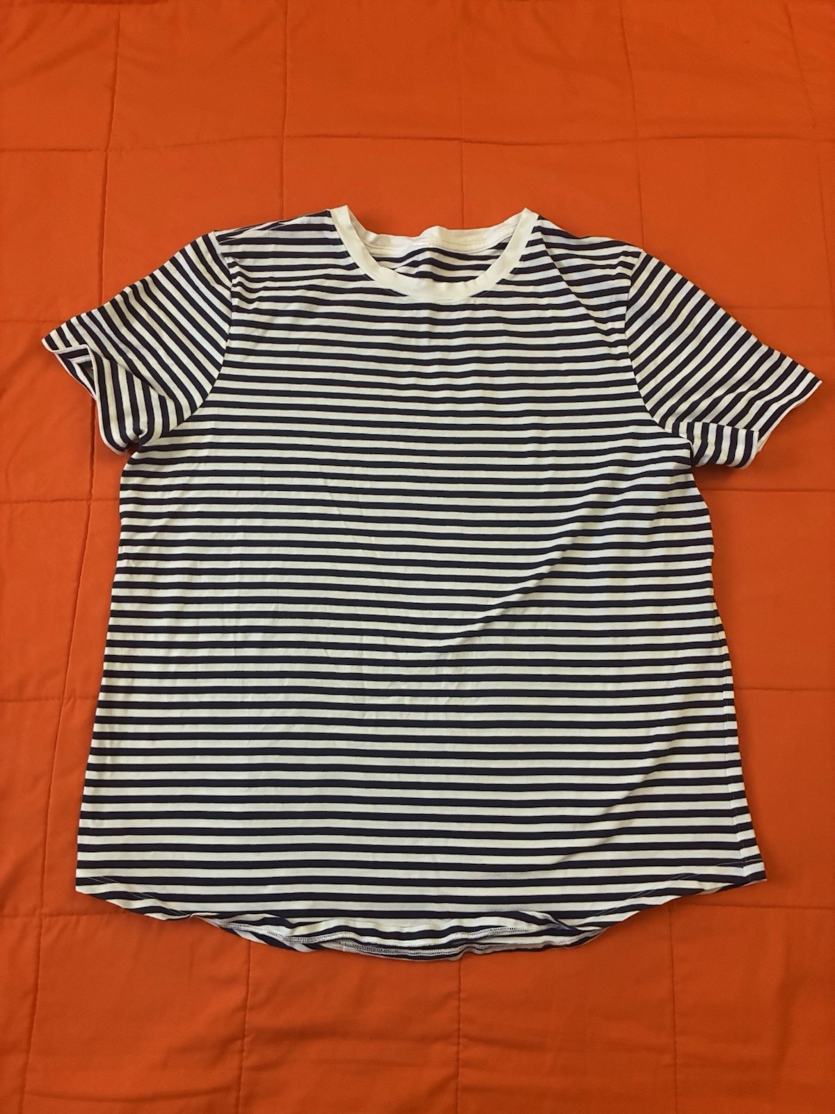 LULULEMON Shirt Womens 12 Love Blue Striped crewneck short-sleeve LULULEMON Shirt Womens 12 Love Blue Striped crewneck short-sleeve