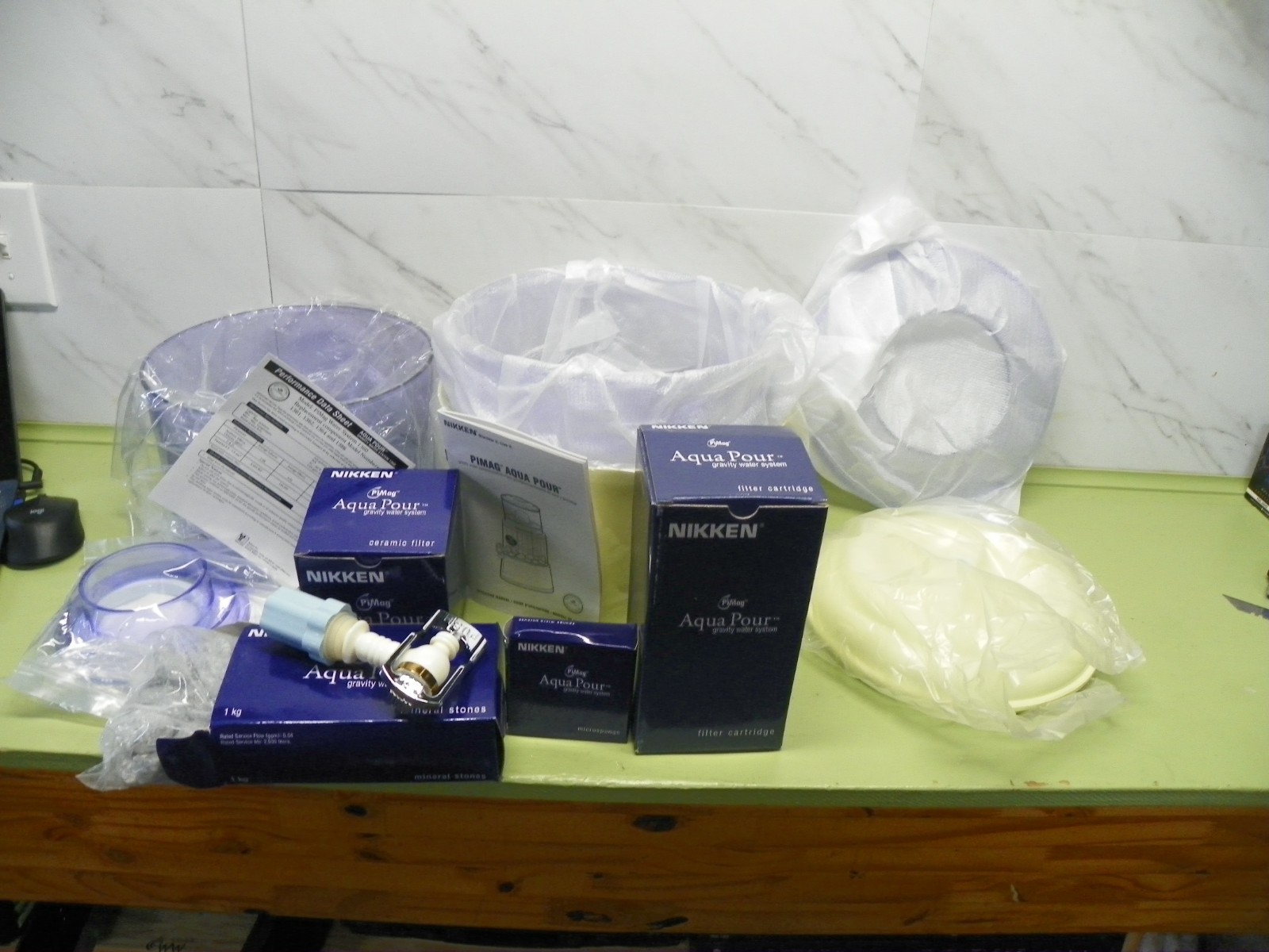 RARE NIKKEN PIMAG AQUA POUR GRAVITY WATER SYSTEM 1360 COMPLETE BONUS CERAMIC RARE NIKKEN PIMAG AQUA POUR GRAVITY WATER SYSTEM 1360 COMPLETE BONUS CERAMIC