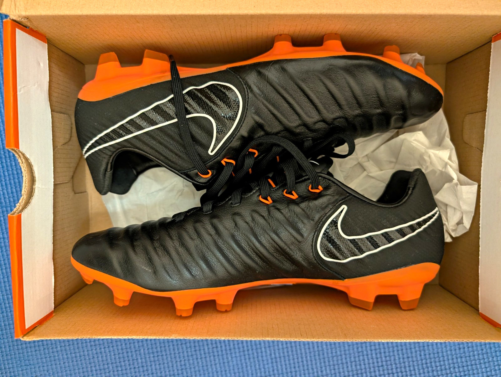Nike Tiempo Legend 7 Pro FG Soccer Cleats Black/Total Orange Men’s US 10 Nike Tiempo Legend 7 Pro FG Soccer Cleats Black/Total Orange Men’s US 10