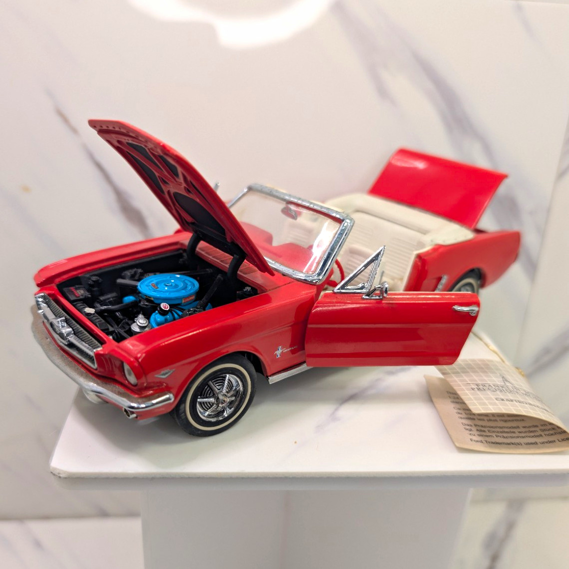 Franklin Mint 1964 1/2 Ford Mustang 1:24 Scale Diecast Model Car Franklin Mint 1964 1/2 Ford Mustang 1:24 Scale Diecast Model Car