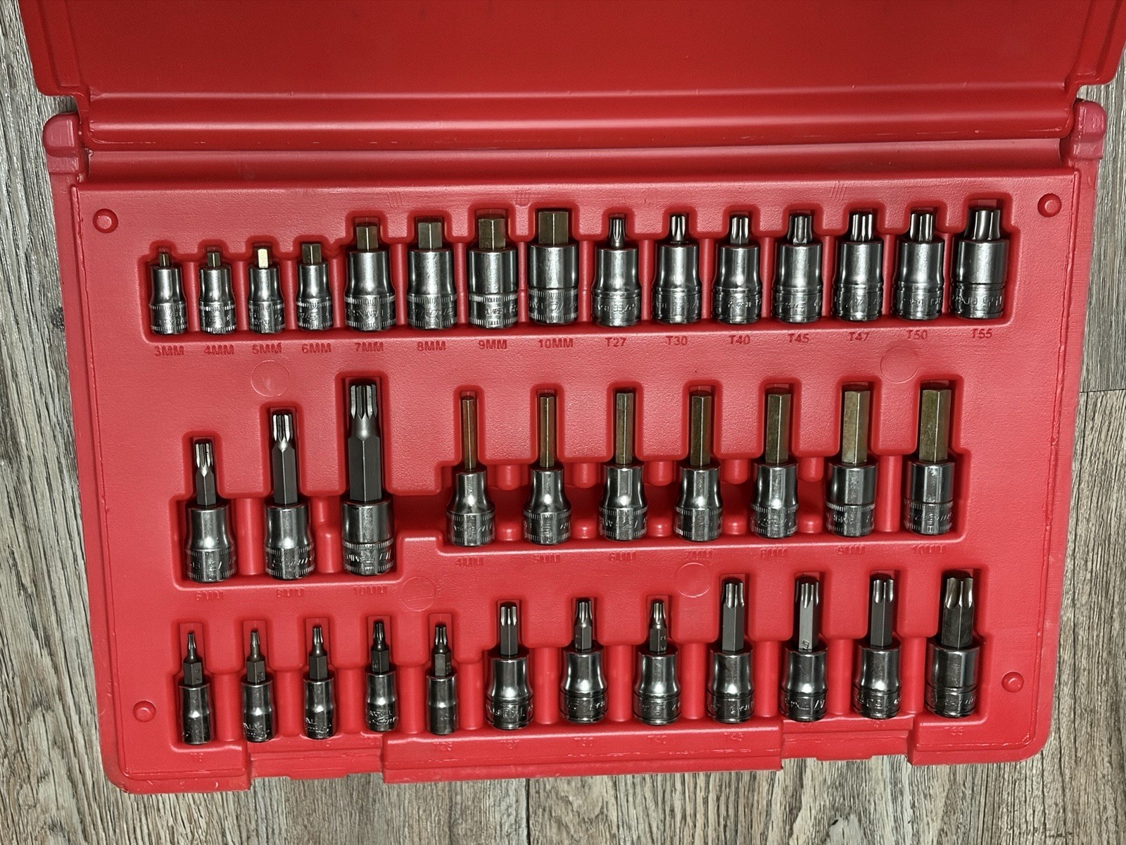 NEW Snap On 37 Pc Bit Socket Set Torx Metric Hex And Triple Square Bits 3/8 1/4 NEW Snap On 37 Pc Bit Socket Set Torx Metric Hex And Triple Square Bits 3/8 1/4