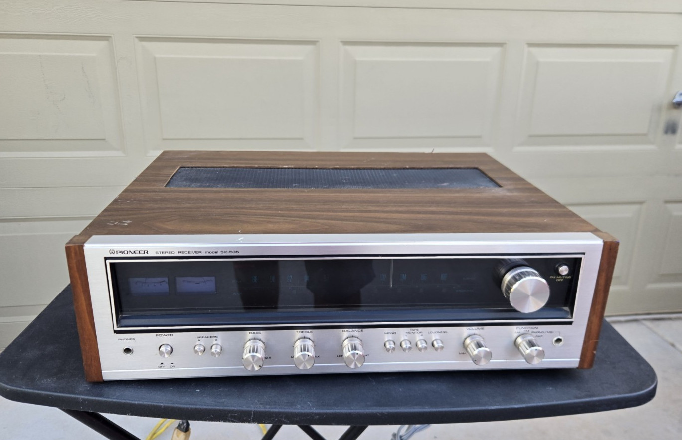 Vintage Pioneer SX-535 AM/FM Stereo Receiver FOR PARTS/UNTESTED Vintage Pioneer SX-535 AM/FM Stereo Receiver FOR PARTS/UNTESTED