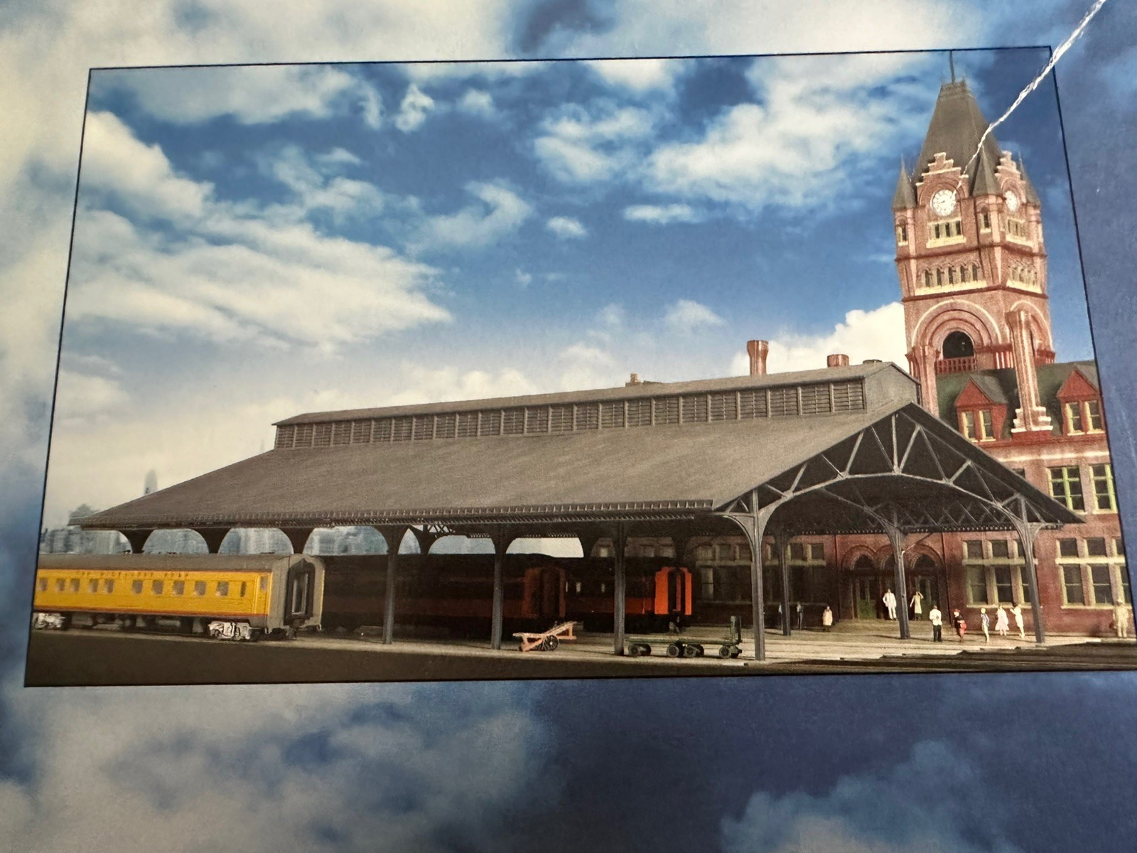 HO WALTHERS TRAIN SHED- MILWAUKEE STYLE LOWEST PRICE AROUND HO WALTHERS TRAIN SHED- MILWAUKEE STYLE LOWEST PRICE AROUND