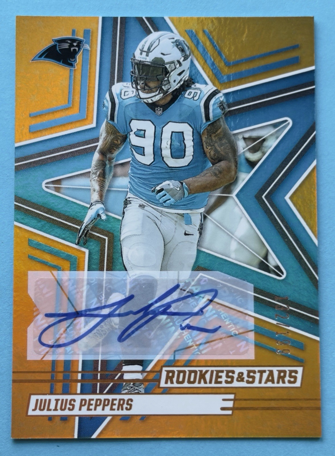 JULIUS PEPPERS 2025 Panini Rookie&Stars Gold FOIL Auto 132/199 #94 PANTHERS JULIUS PEPPERS 2025 Panini Rookie&Stars Gold FOIL Auto 132/199 #94 PANTHERS
