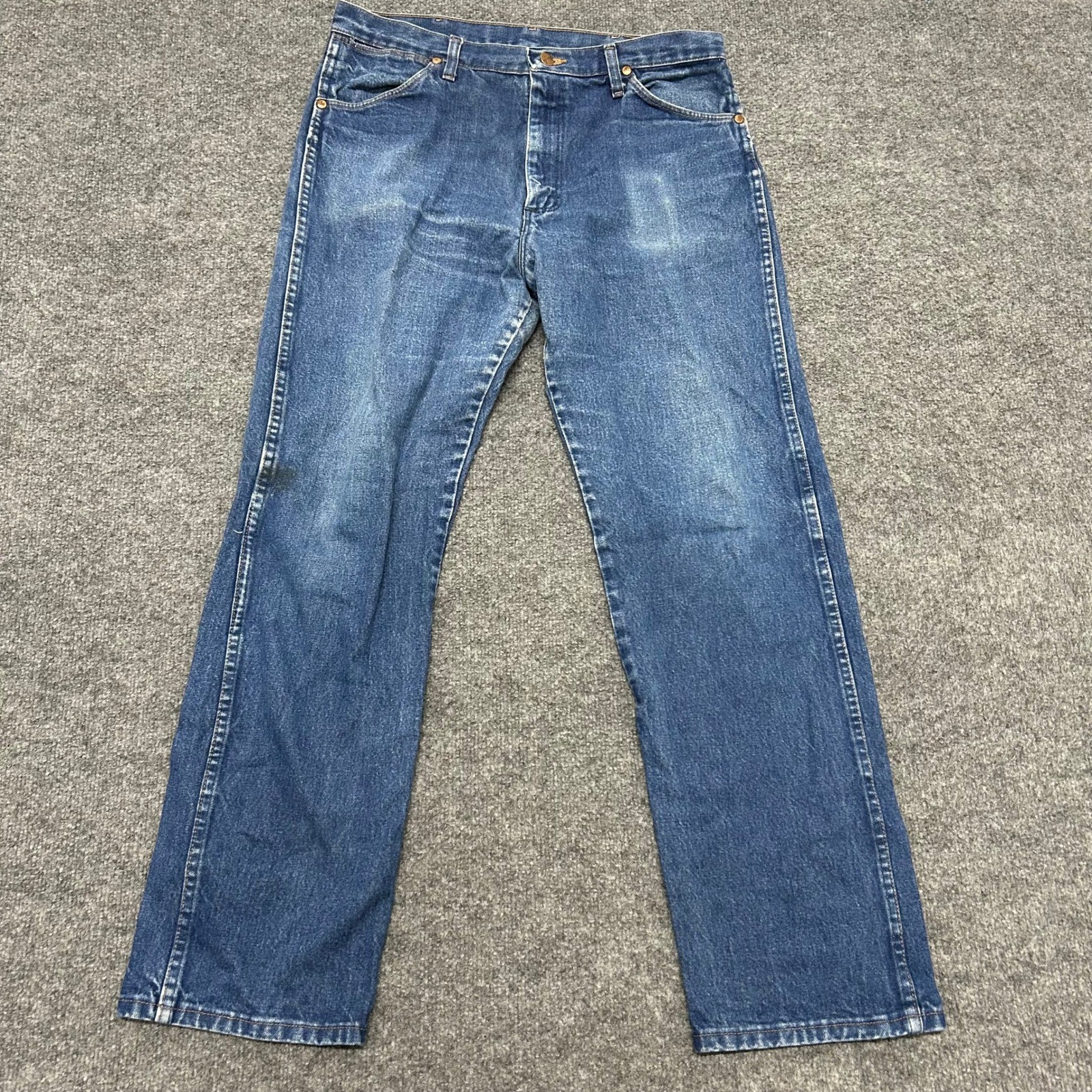 Wrangler Jeans Mens Size 34x32 Blue Cowboy Cut Straight Leg Denim 13MWZPW Good Wrangler Jeans Mens Size 34x32 Blue Cowboy Cut Straight Leg Denim 13MWZPW Good