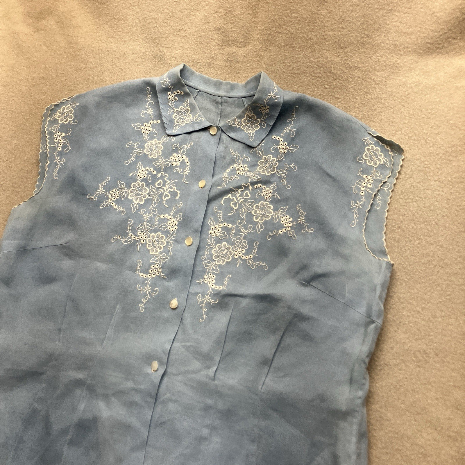 Vtg 50’s 60’s Powder Blue Rayon Linen Gabardine Eyelet Lace Sleeveless Blouse L Vtg 50’s 60’s Powder Blue Rayon Linen Gabardine Eyelet Lace Sleeveless Blouse L