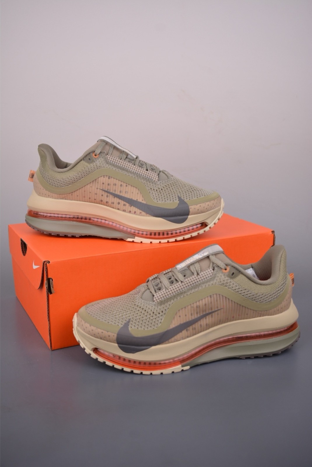 Earthy Trail Gentleman Nike Olive Khaki Dot Mesh Air Zoom Coral Full Cushion Run