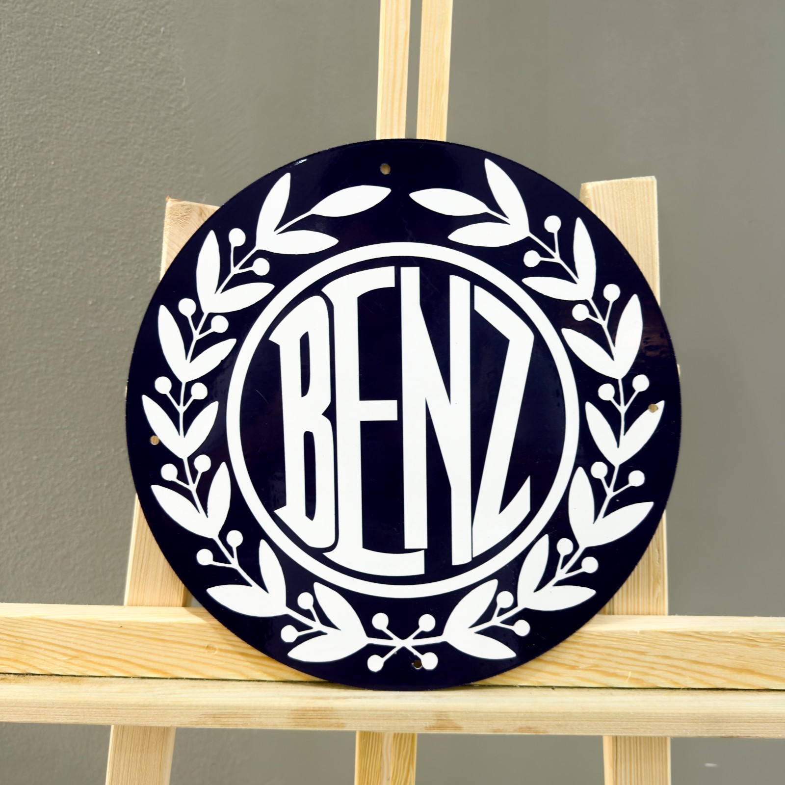 Benz Vintage Emblem Heavy Metal Sign — Classic Garage Decor — 30 cm (11.8