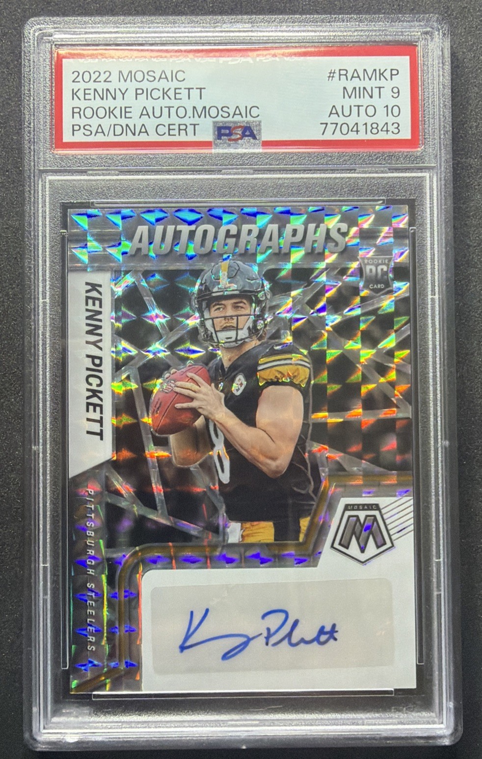2022 Panini Mosaic - Rookie Autographs Mosaic Kenny Pickett #RAM-KP (AU, RC)