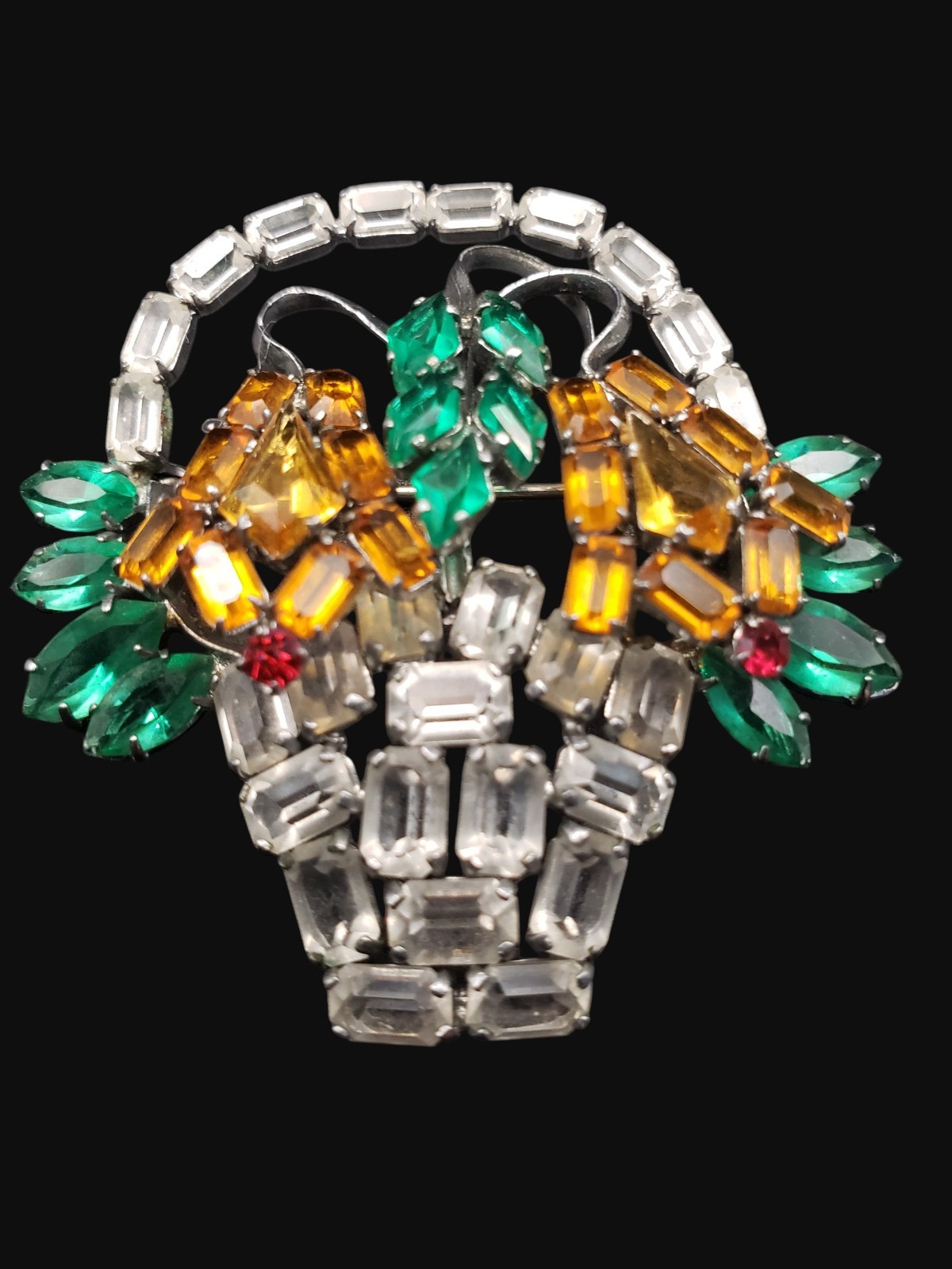 Charming Vintage German Germany Flower Basket Brooch (PN1584) Charming Vintage German Germany Flower Basket Brooch (PN1584)