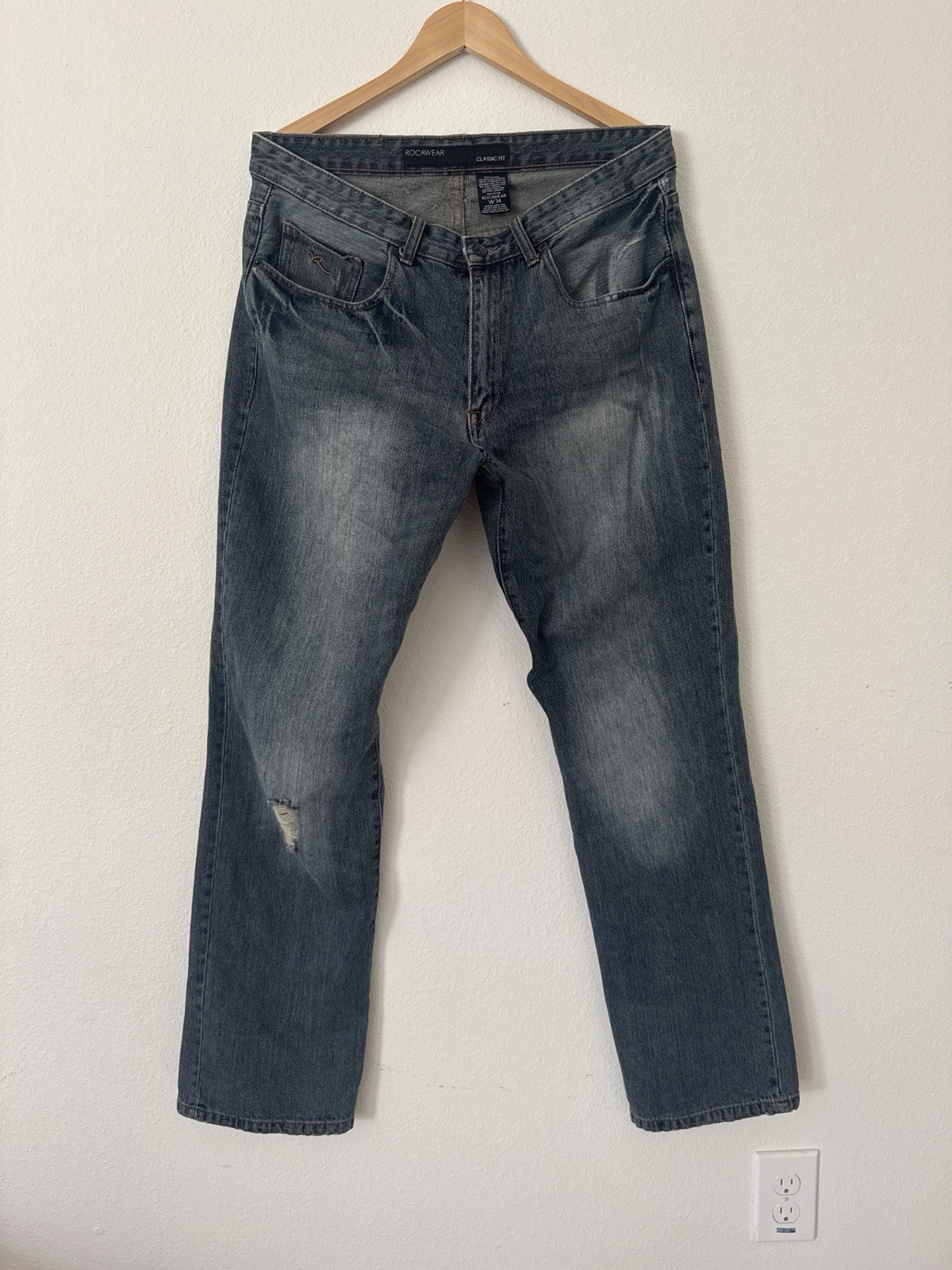 Rocawear 2000\'s distressed bootcut jeans Rocawear 2000\'s distressed bootcut jeans