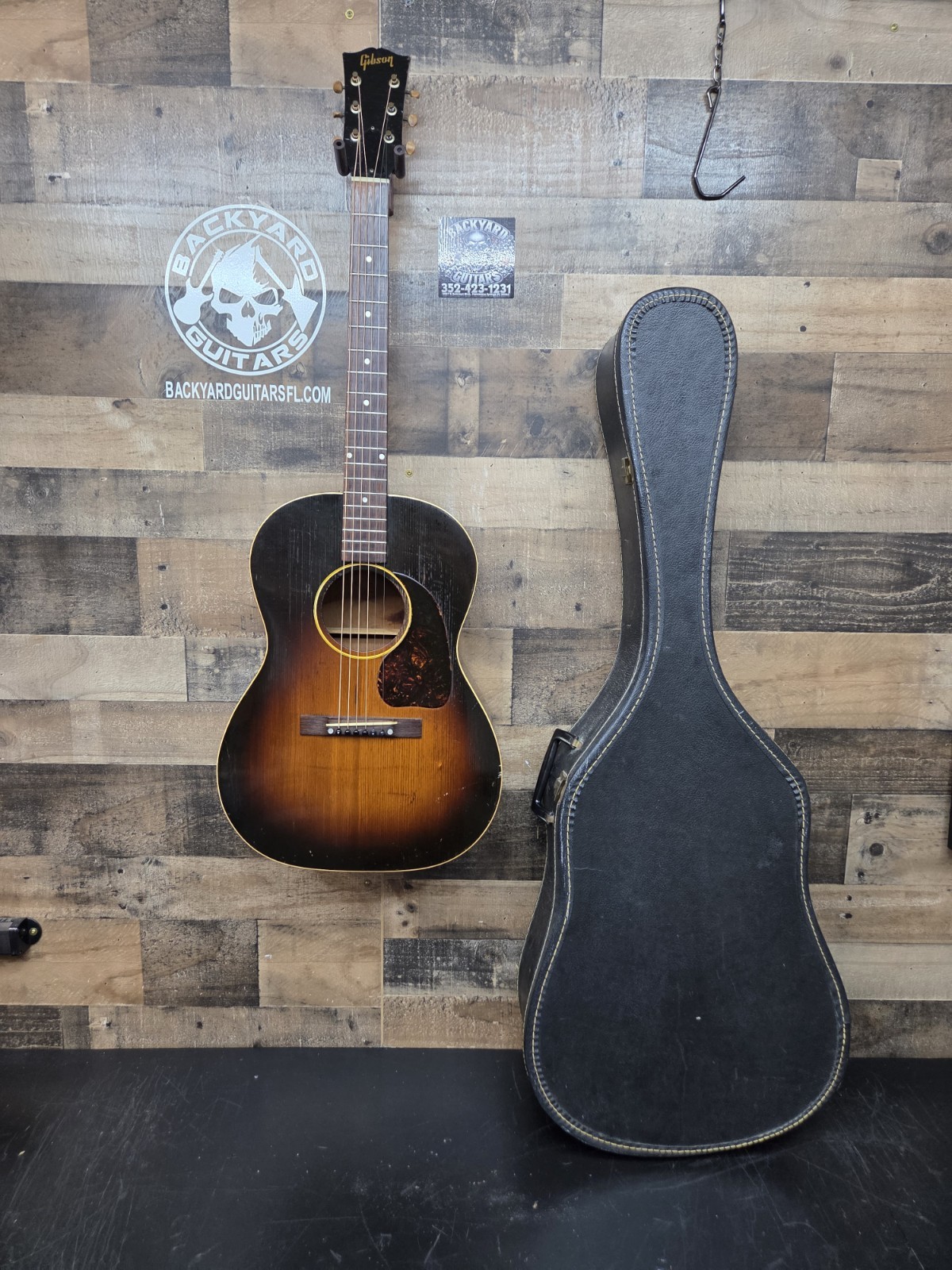 1948 Gibson LG-1 Vintage Guitar w case  Great Player