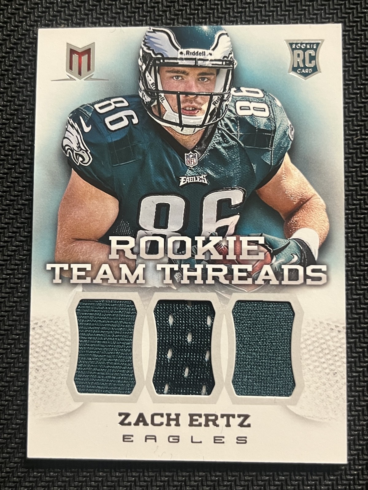 2013 Panini Momentum - Rookie Team Threads Zach Ertz #23 Triple Materials /299 2013 Panini Momentum - Rookie Team Threads Zach Ertz #23 Triple Materials /299