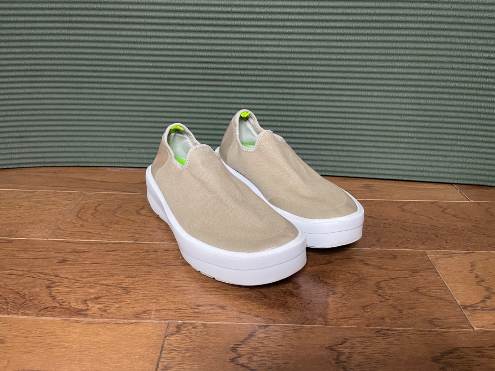 OOfos OOmg Eezee Recovery Women\'s Sneakers 9 Tan Low Slip On No Laces Comfort OOfos OOmg Eezee Recovery Women\'s Sneakers 9 Tan Low Slip On No Laces Comfort