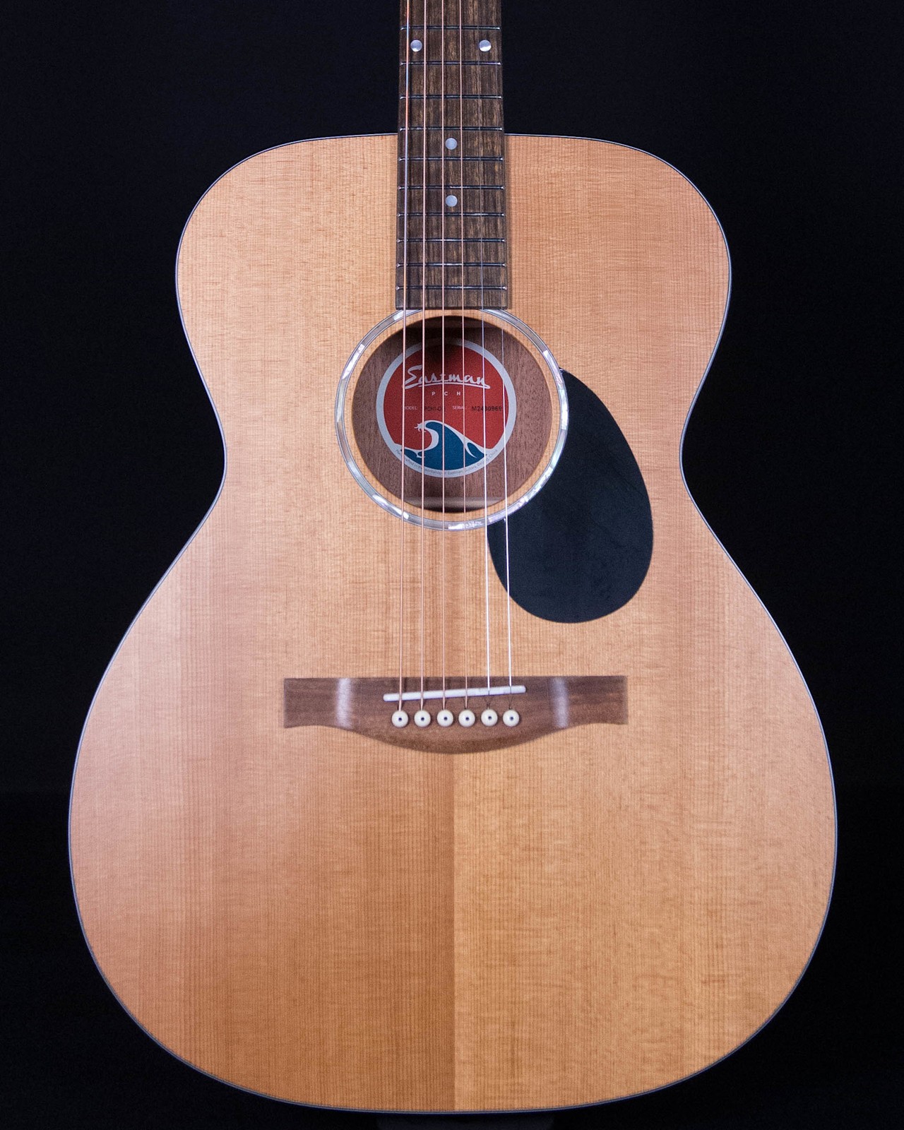 Eastman PCH1-OM, Natural with Bag Eastman PCH1-OM, Natural with Bag