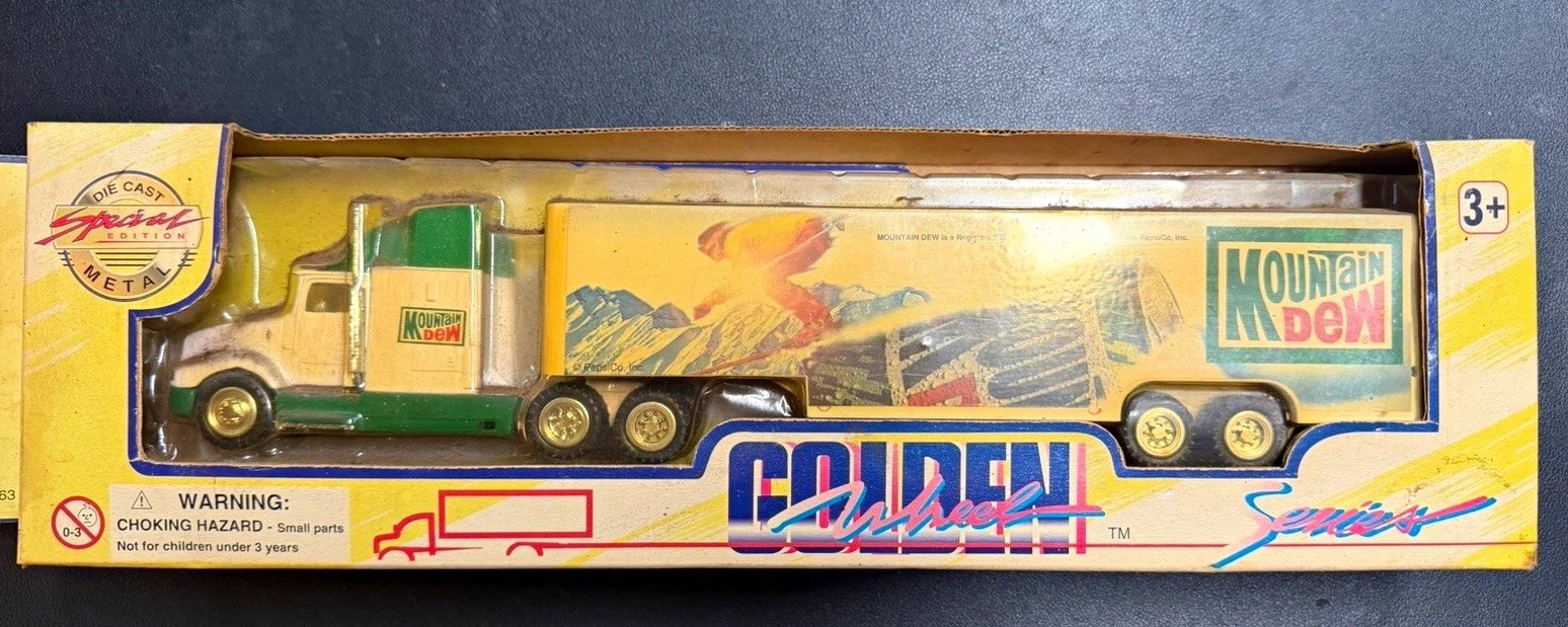 Golden Wheel Super Hauler Diecast Tractor Trailer/Semi Mountain Dew Green/White Golden Wheel Super Hauler Diecast Tractor Trailer/Semi Mountain Dew Green/White