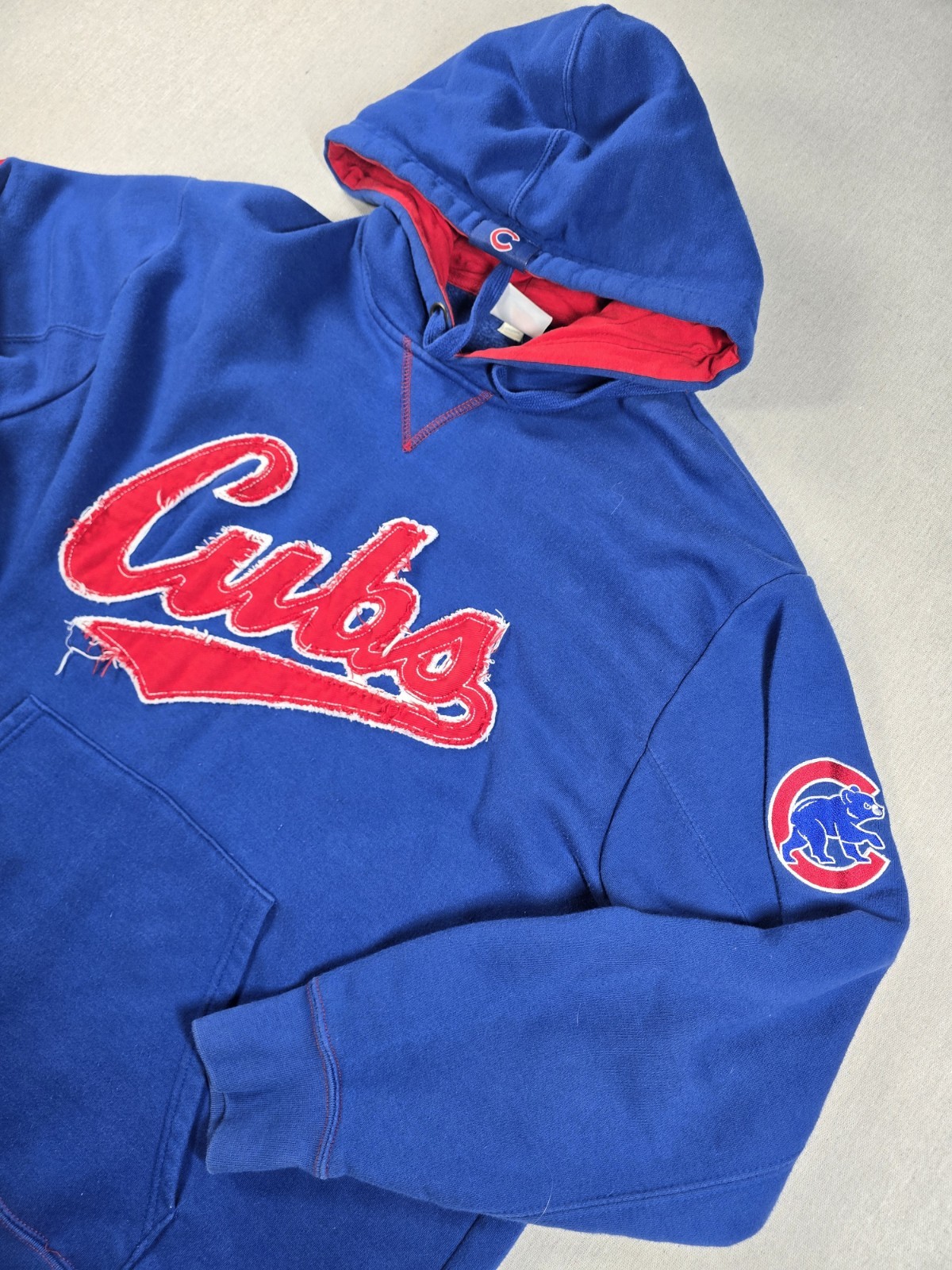 Majestic Vintage Chicago Cubs Hoodie Mens Large Blue Distressed Frayed Letter Majestic Vintage Chicago Cubs Hoodie Mens Large Blue Distressed Frayed Letter