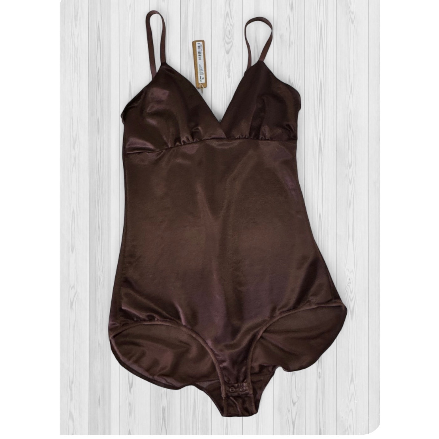 SKIMS Barely There Shapewear Bodysuit Brief w/ Snaps Cocoa Medium NWT