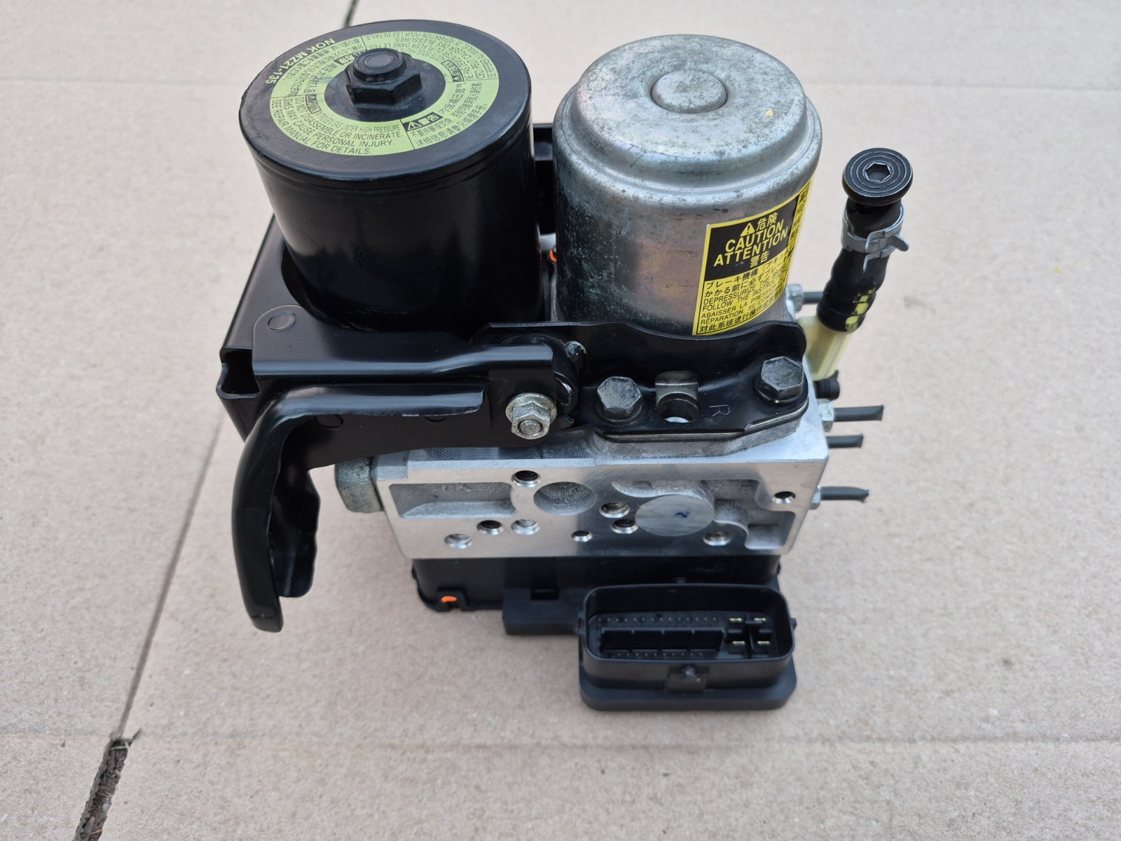 07-11 Toyota Camry Hybrid ABS Anti Lock Brake Pump OEM 44510-30270 07-11 Toyota Camry Hybrid ABS Anti Lock Brake Pump OEM 44510-30270