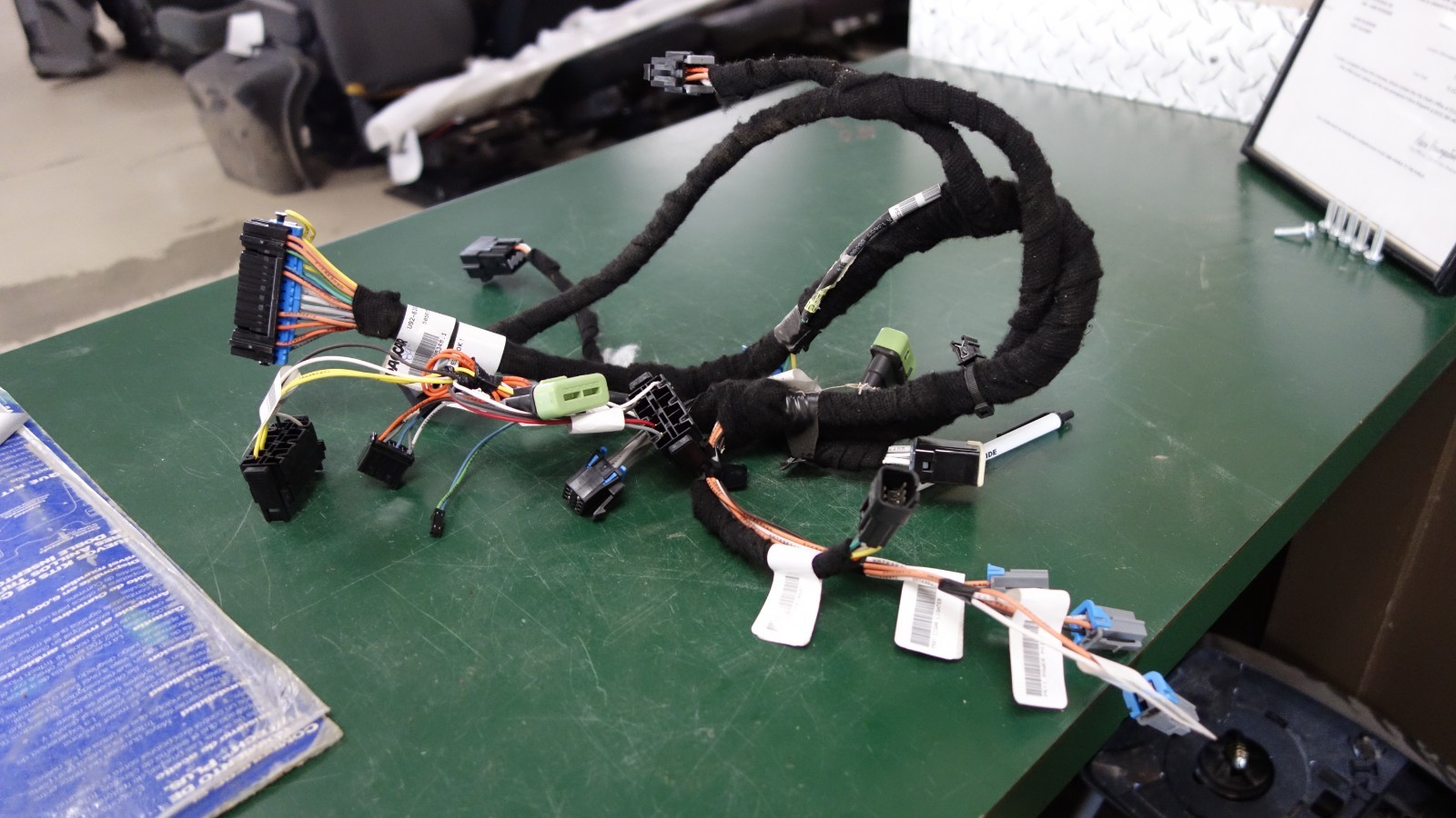 Peterbilt PACCAR Wiring Harness U92-6102-2100 Peterbilt PACCAR Wiring Harness U92-6102-2100