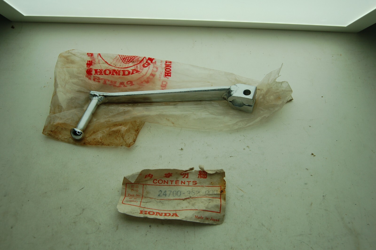 NOS HONDA 24700-362-000 GEARSHIFT PEDAL 1973-1978 XL175 XL175K1 XL175K2 NEW OLD NOS HONDA 24700-362-000 GEARSHIFT PEDAL 1973-1978 XL175 XL175K1 XL175K2 NEW OLD