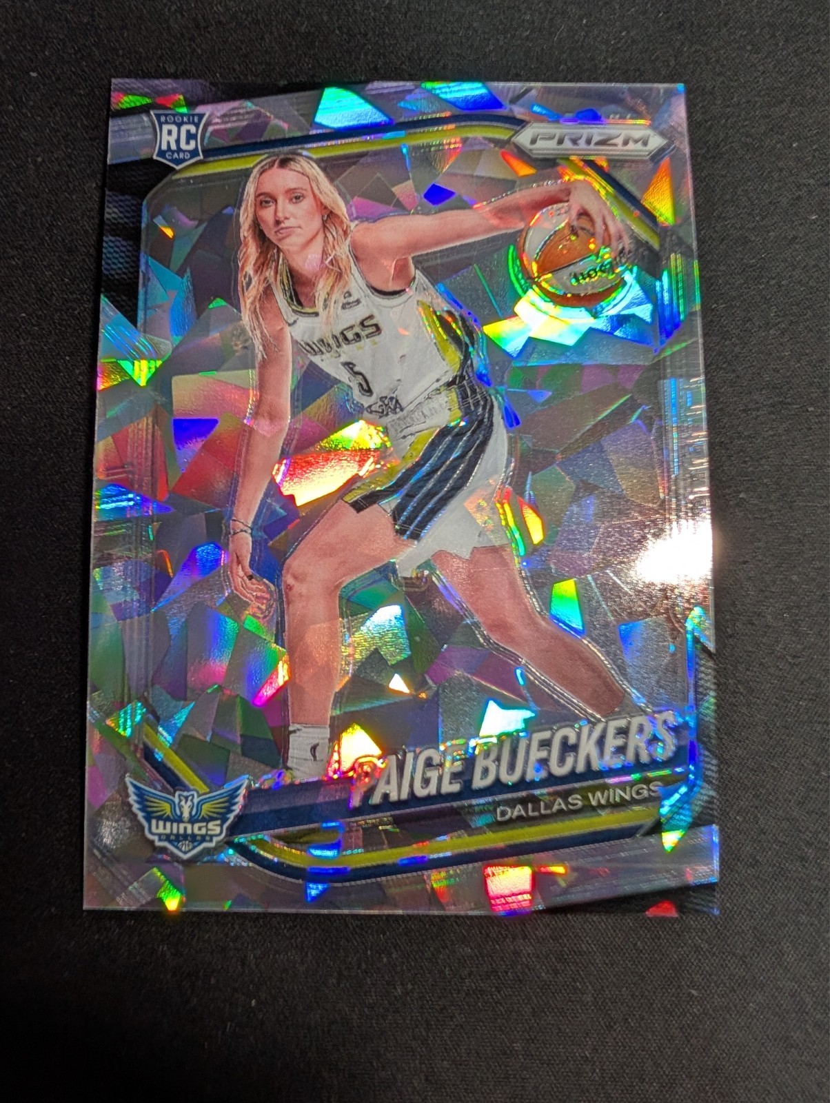 2025 Panini Prizm WNBA Paige Bueckers Rookie Variation Cracked Ice Prizm #147 2025 Panini Prizm WNBA Paige Bueckers Rookie Variation Cracked Ice Prizm #147