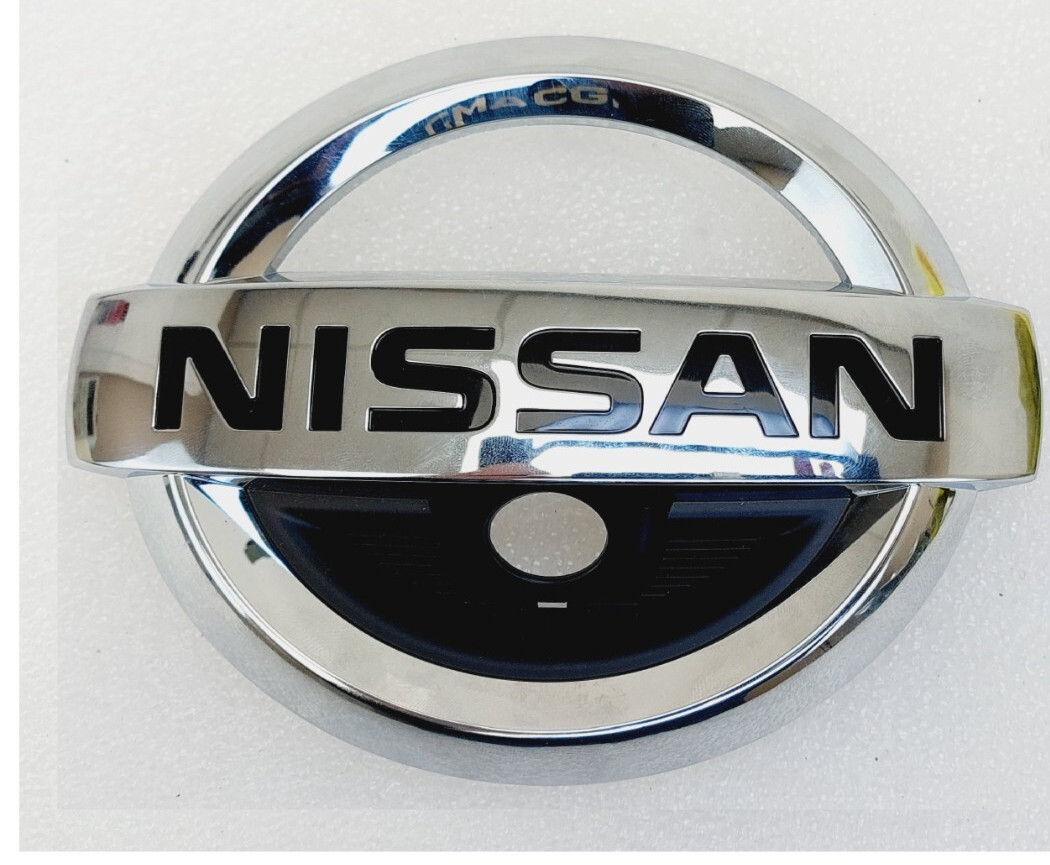 2014 2015 2016 2017 Nissan Rogue Front Grille Emblem W/Camera spot 62890 4BA0A 2014 2015 2016 2017 Nissan Rogue Front Grille Emblem W/Camera spot 62890 4BA0A