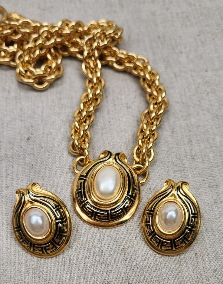Rare Vintage Matte Goldtone 90s Fendi Jewelry Set Signed Stunner Rare Vintage Matte Goldtone 90s Fendi Jewelry Set Signed Stunner
