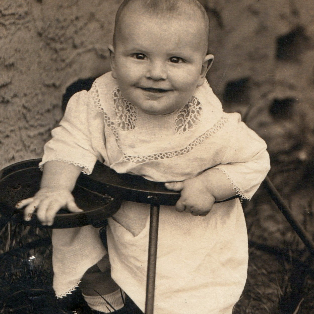 c1910s Smiling Baby Antique Metal Hoop Walker Snapshot Photo Lace Gown Child Vtg c1910s Smiling Baby Antique Metal Hoop Walker Snapshot Photo Lace Gown Child Vtg