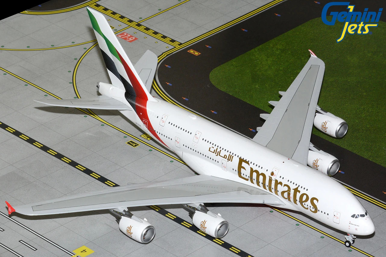 Emirates Airbus A380 Reg: A6-EVH G2UAE1521 Scale 1:200 Emirates Airbus A380 Reg: A6-EVH G2UAE1521 Scale 1:200